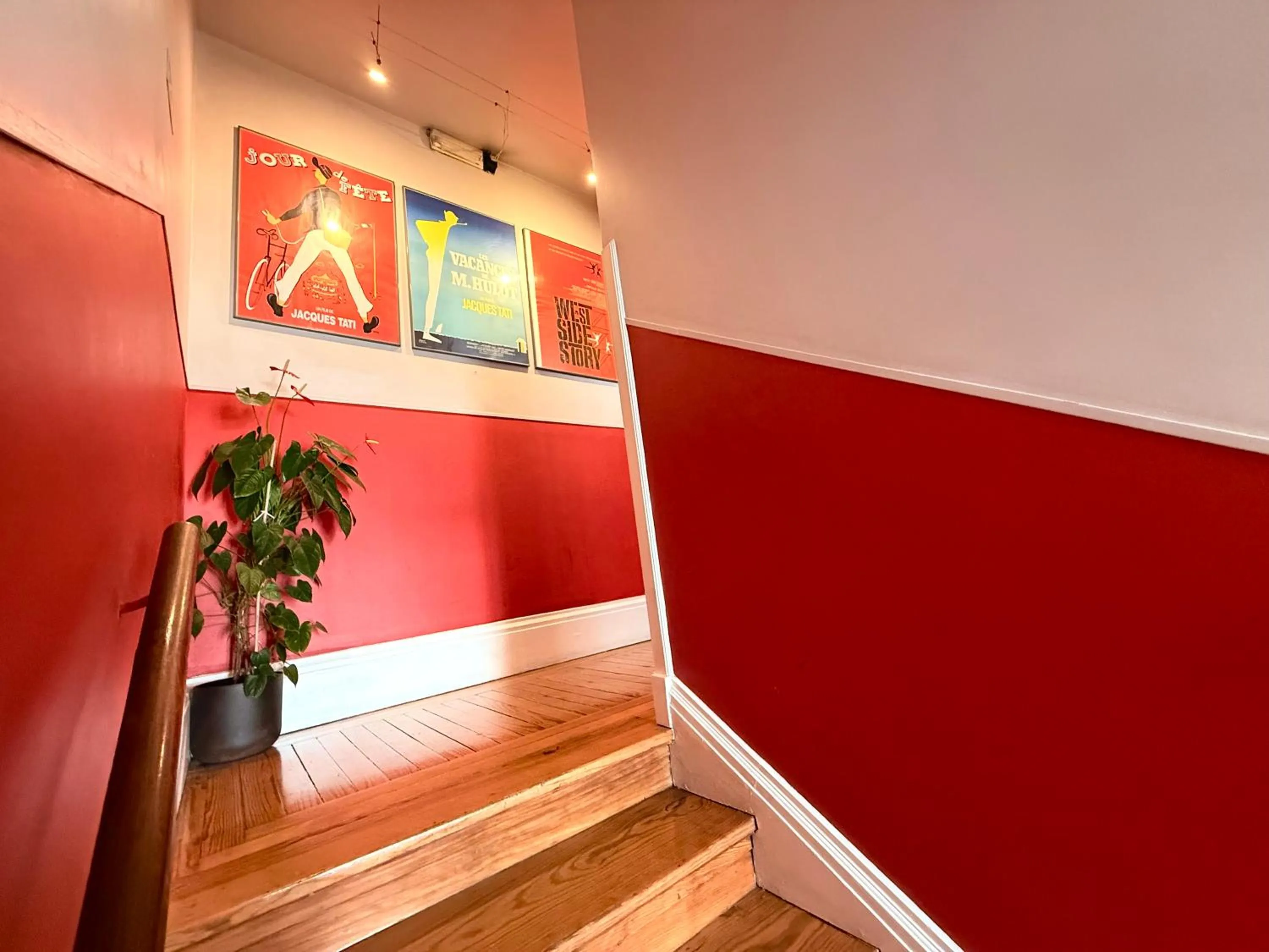 Property building in Rivoli Cinema Hostel