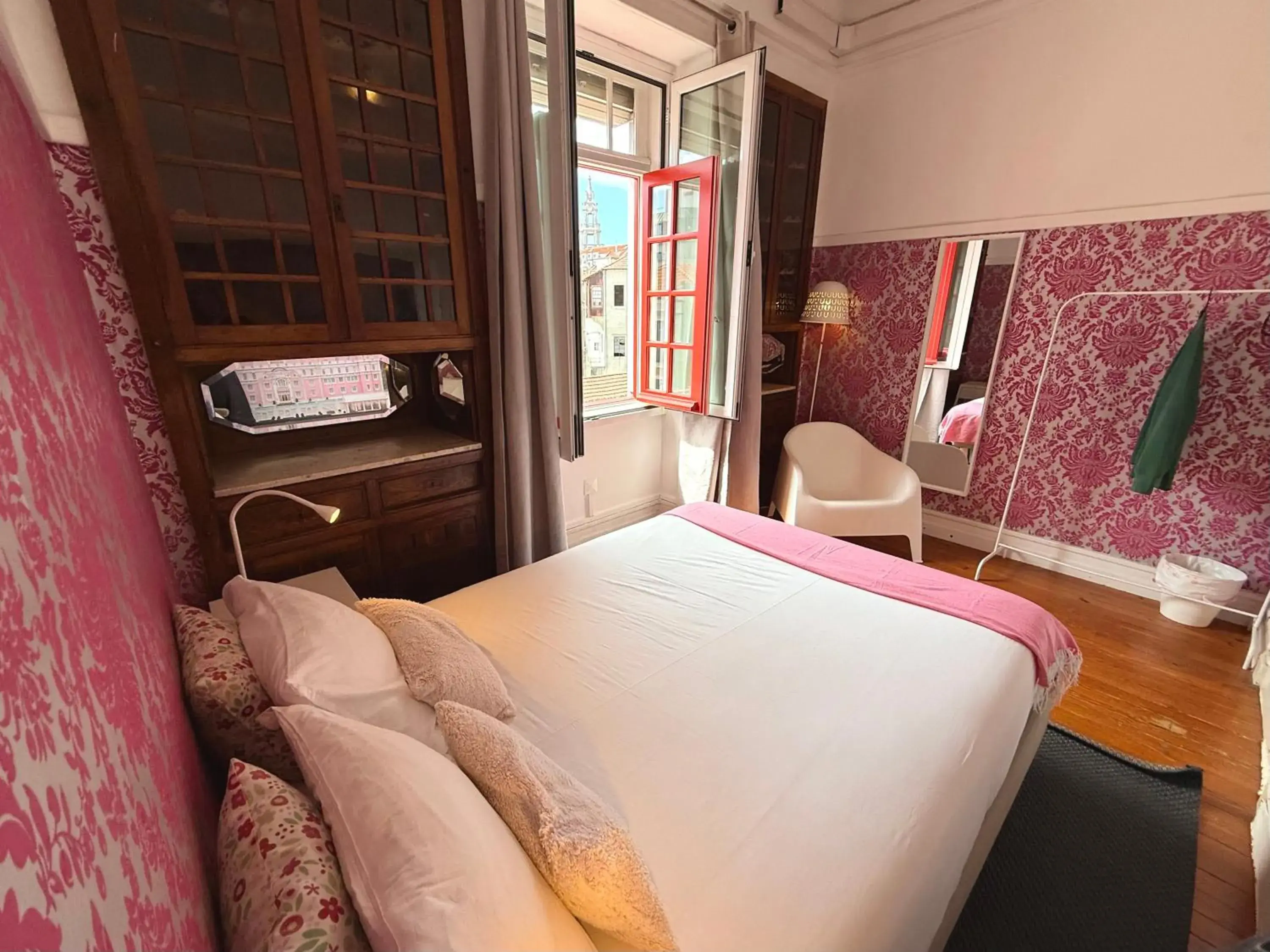 Single Room with Shared Bathroom in Rivoli Cinema Hostel Single Room with Shared Bathroom in Rivoli Cinema Hostel