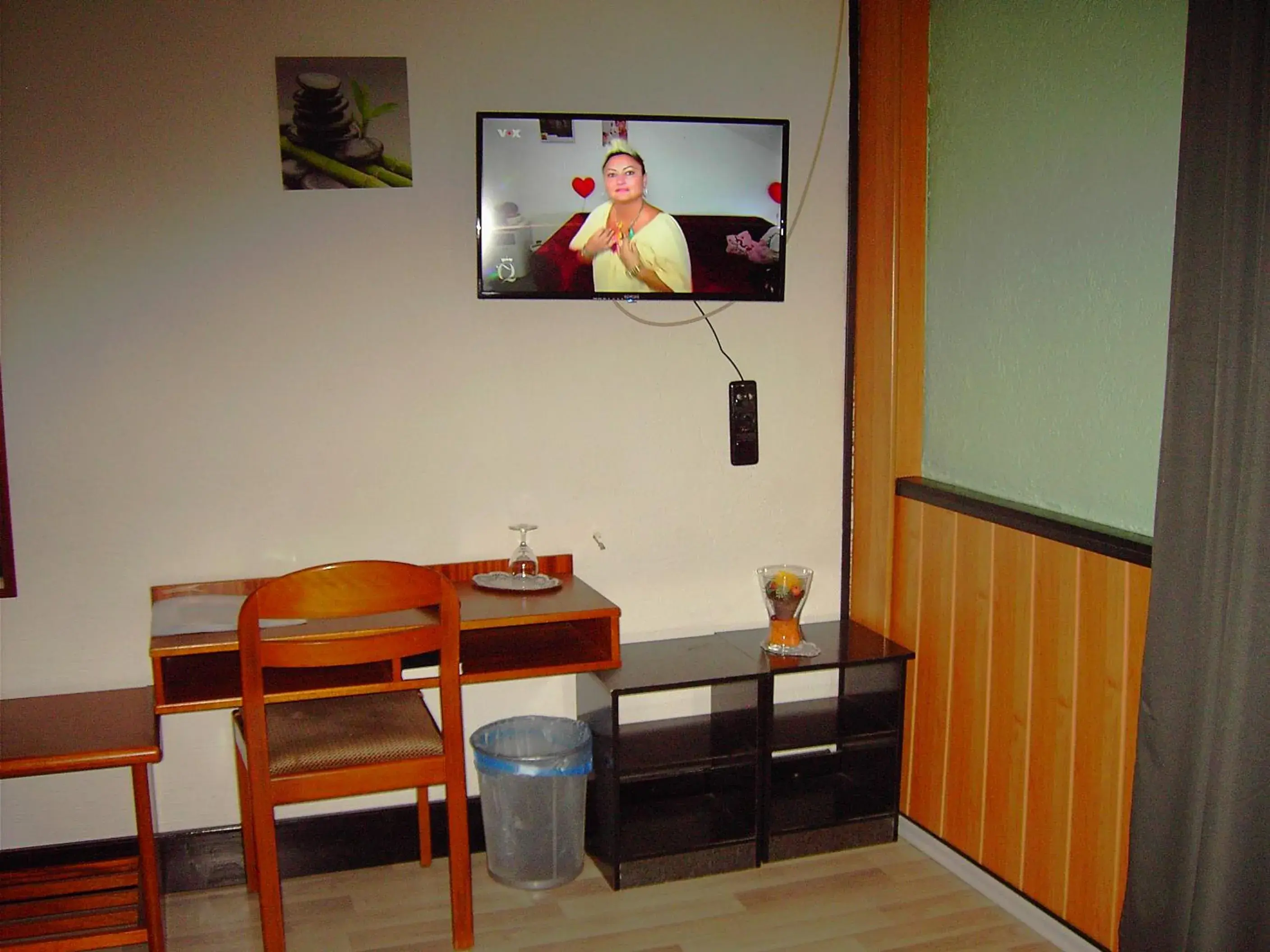 Single Room with Bathroom - single occupancy in Hessisches Haus Single Room with Bathroom - single occupancy in Hessisches Haus