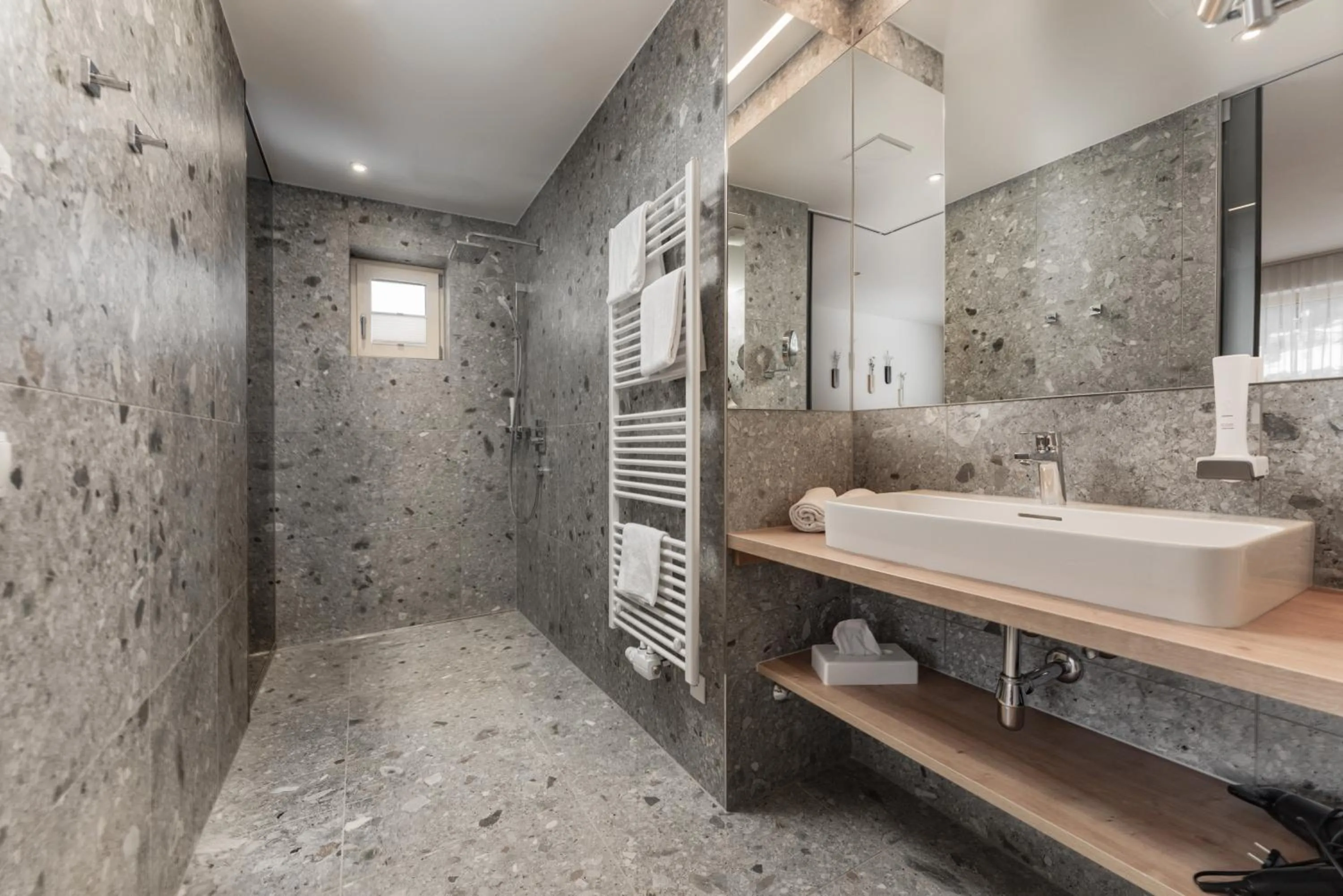 Shower in Aparthotel Ursprung