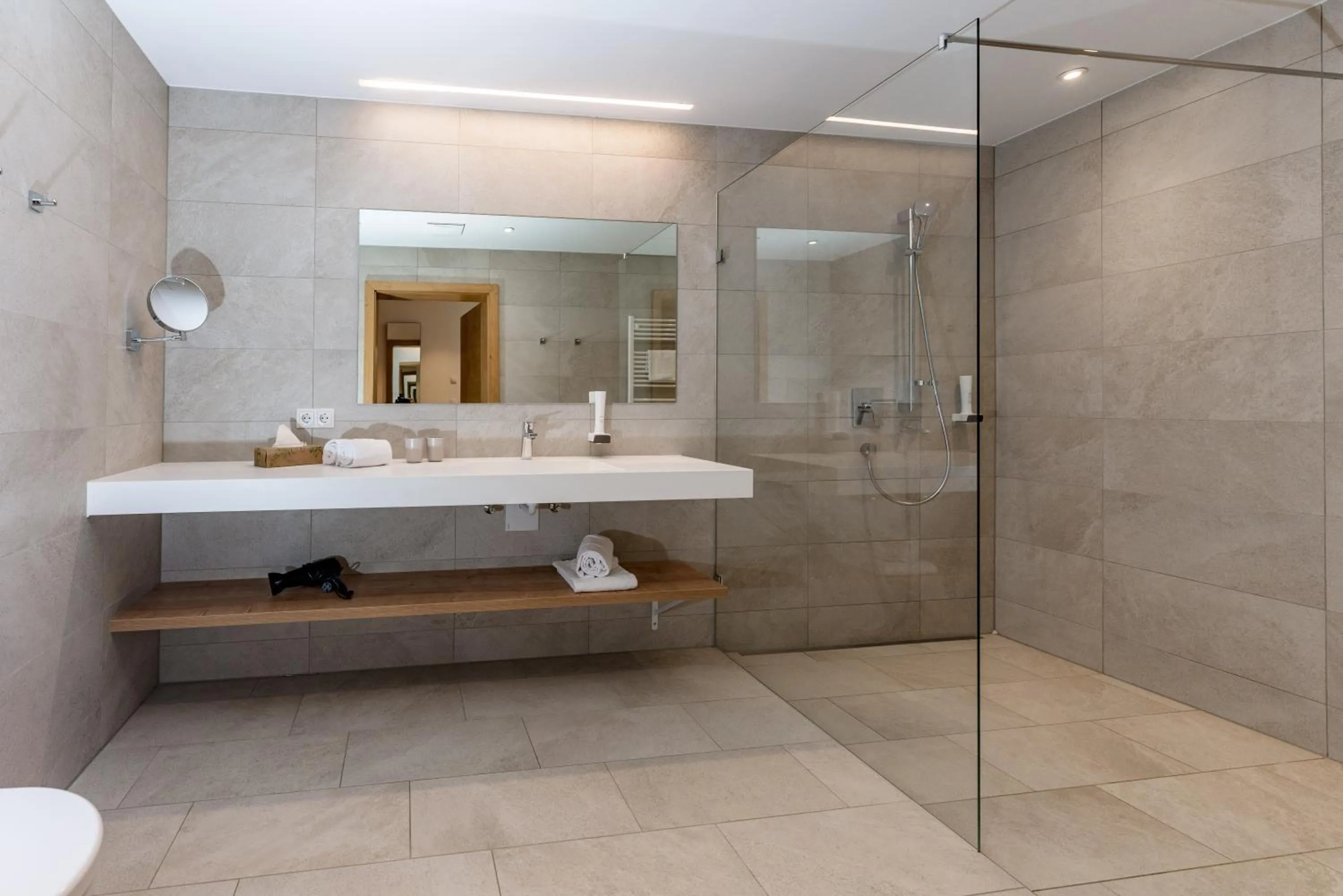 Shower in Aparthotel Ursprung