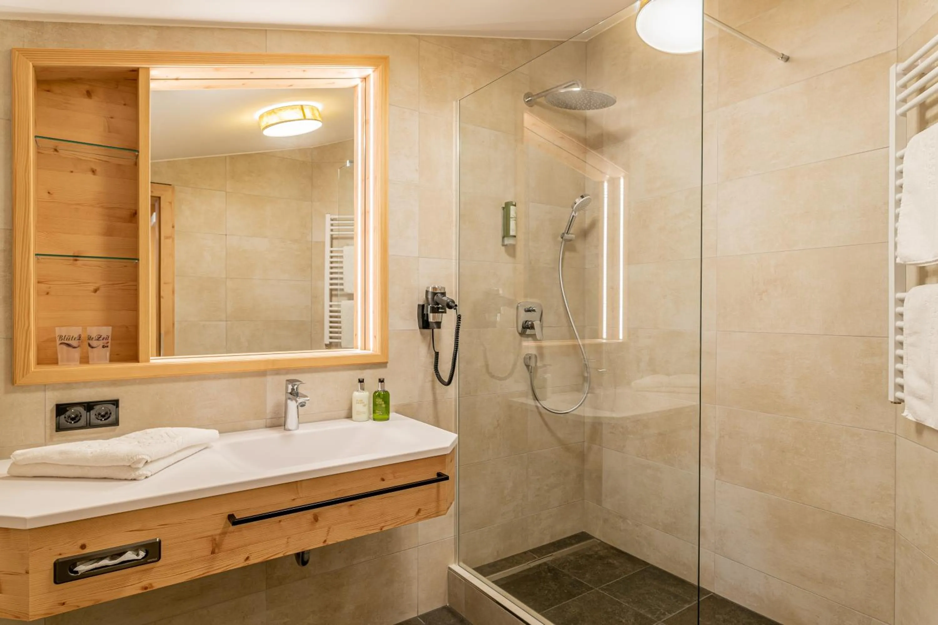 Bathroom in Hotel Tyrol am Haldensee