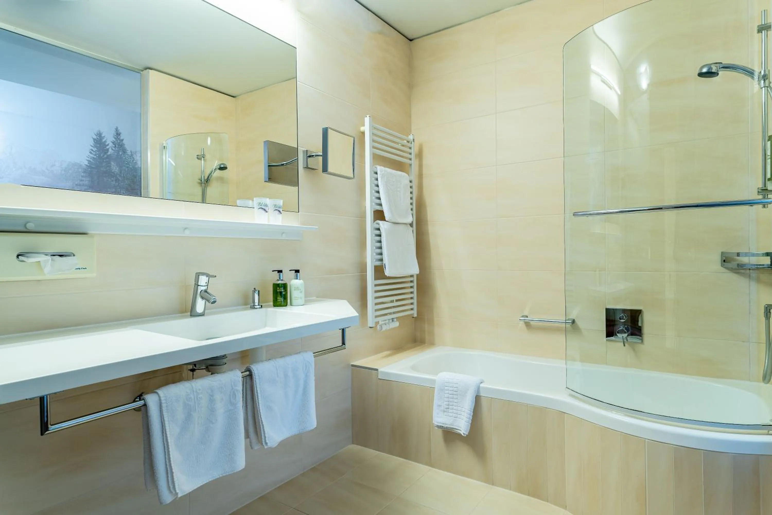 Bathroom in Hotel Tyrol am Haldensee