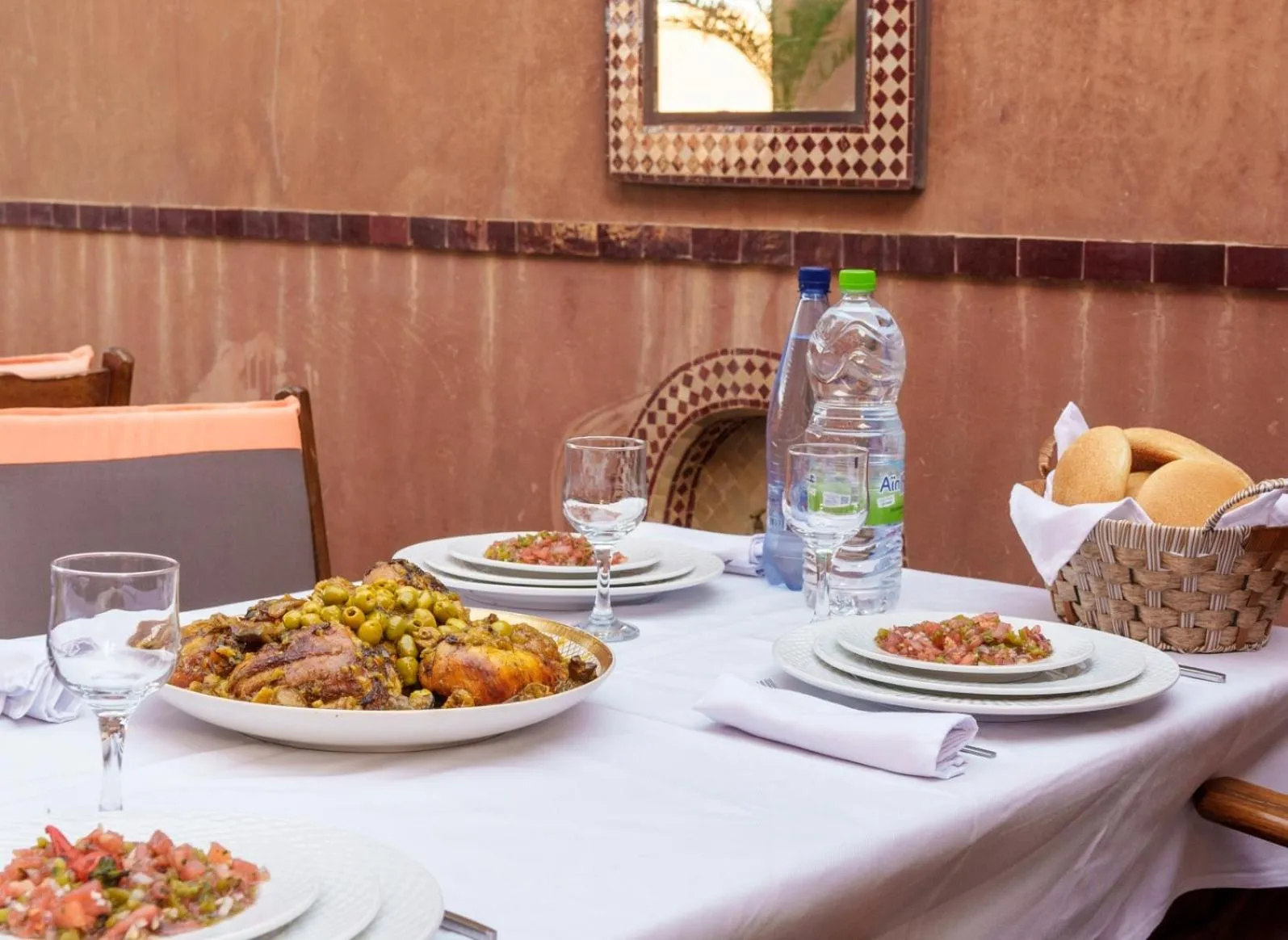 Restaurant/places to eat in Riad Ushuaia La Villa - Centre Marrakech