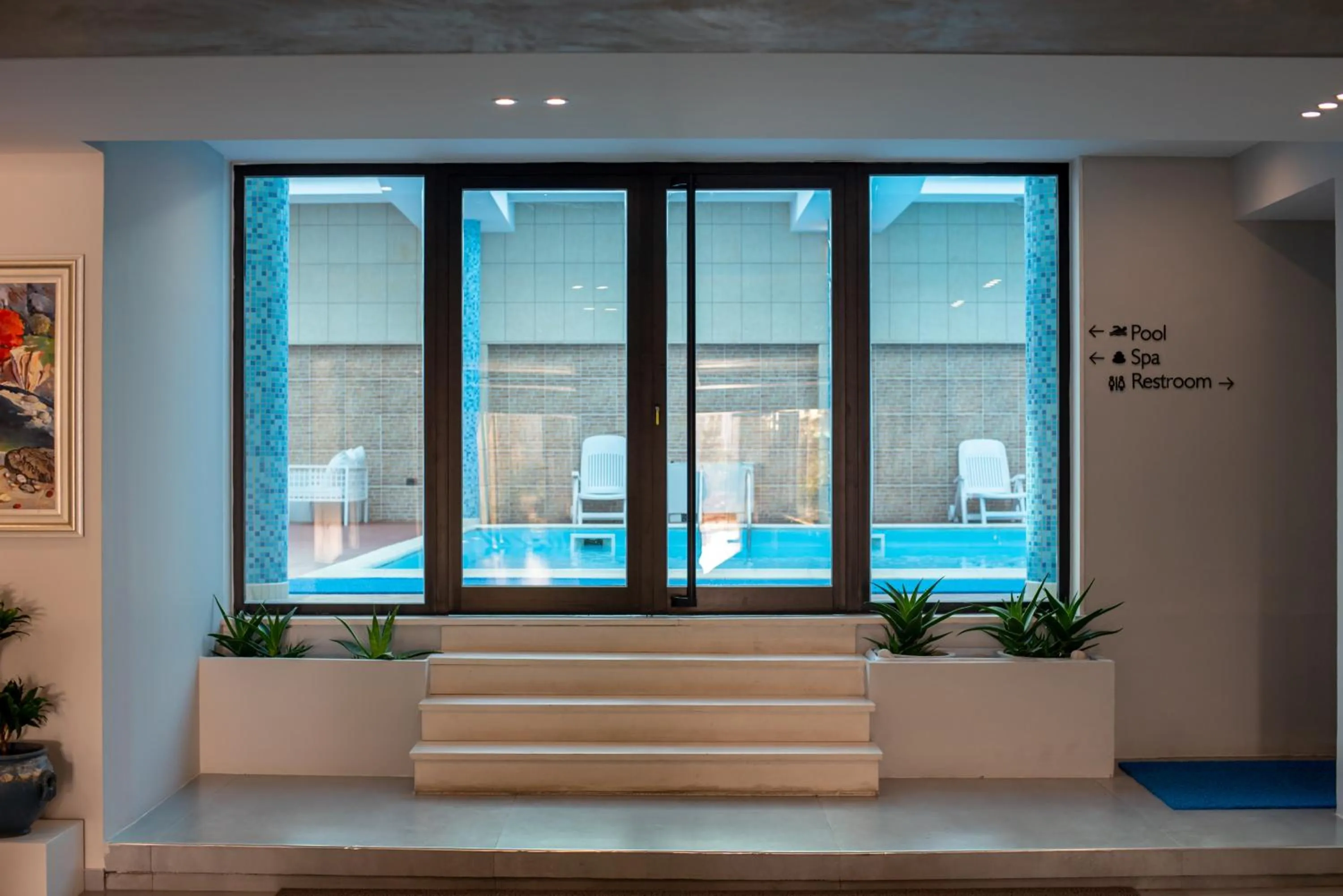 Swimming pool in Hotel Vlora International