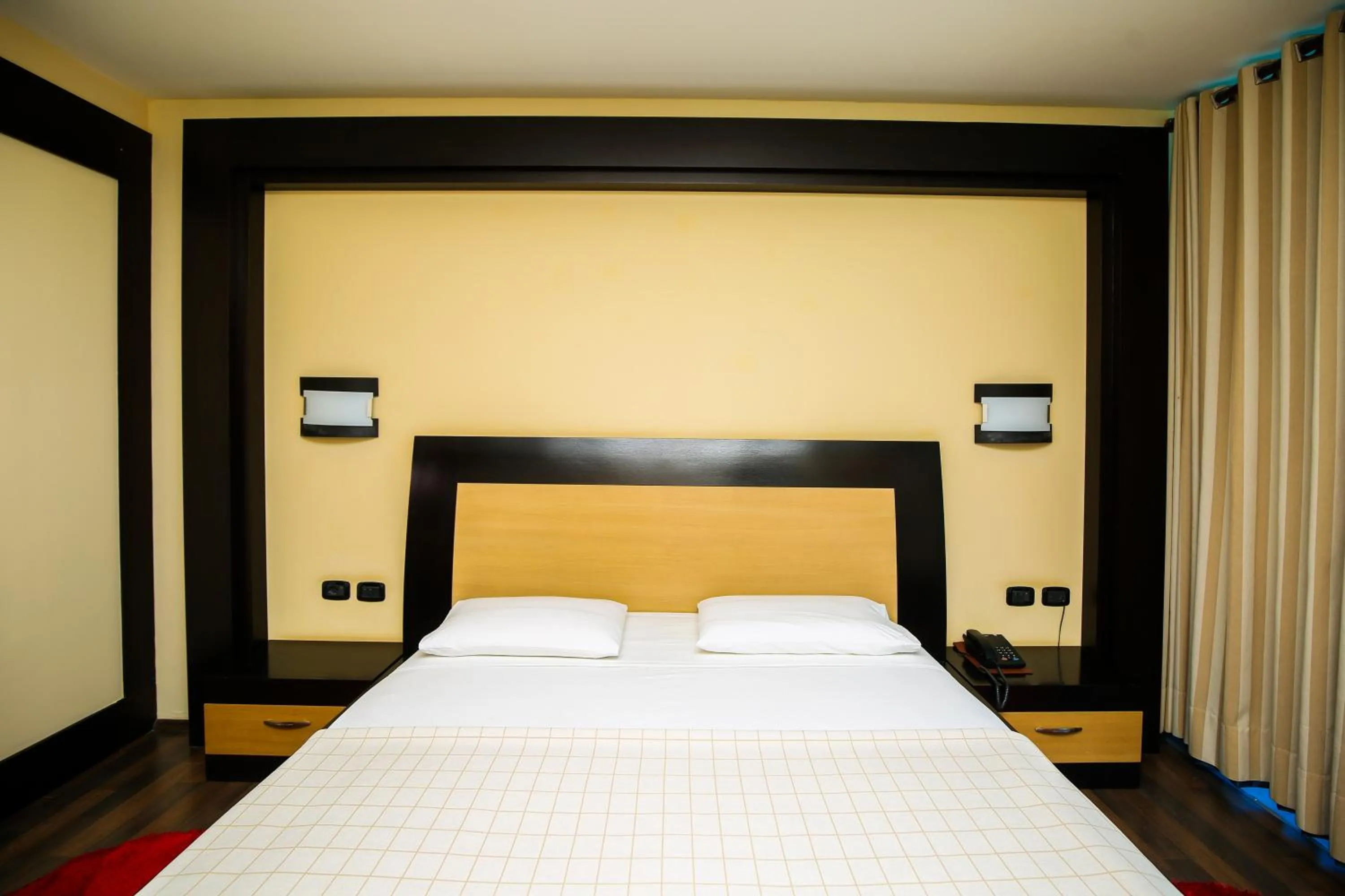 Bed in Hotel Vlora International