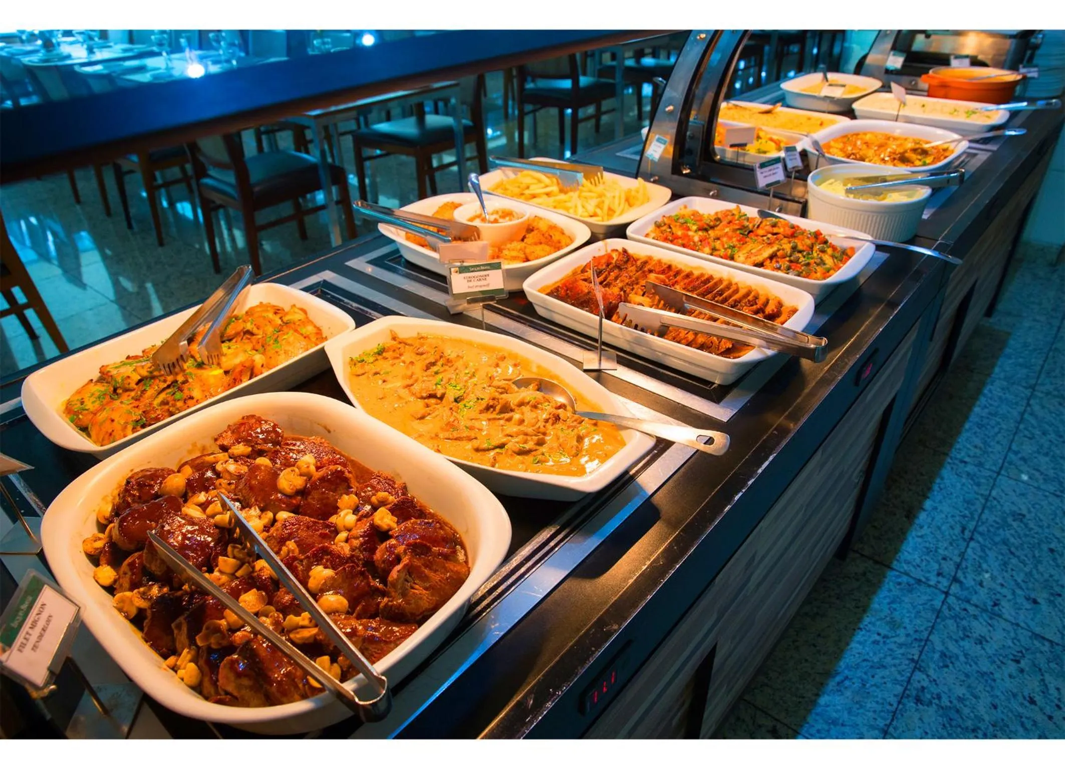 Restaurant/places to eat in Leques Brasil Hotel Escola