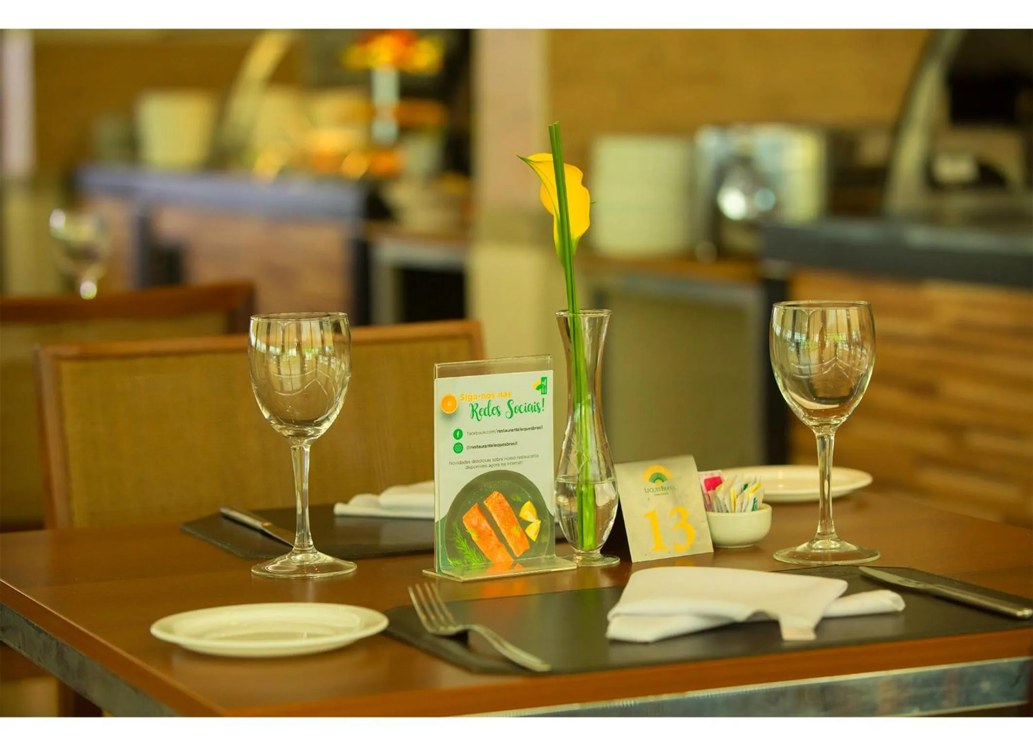 Restaurant/places to eat in Leques Brasil Hotel Escola