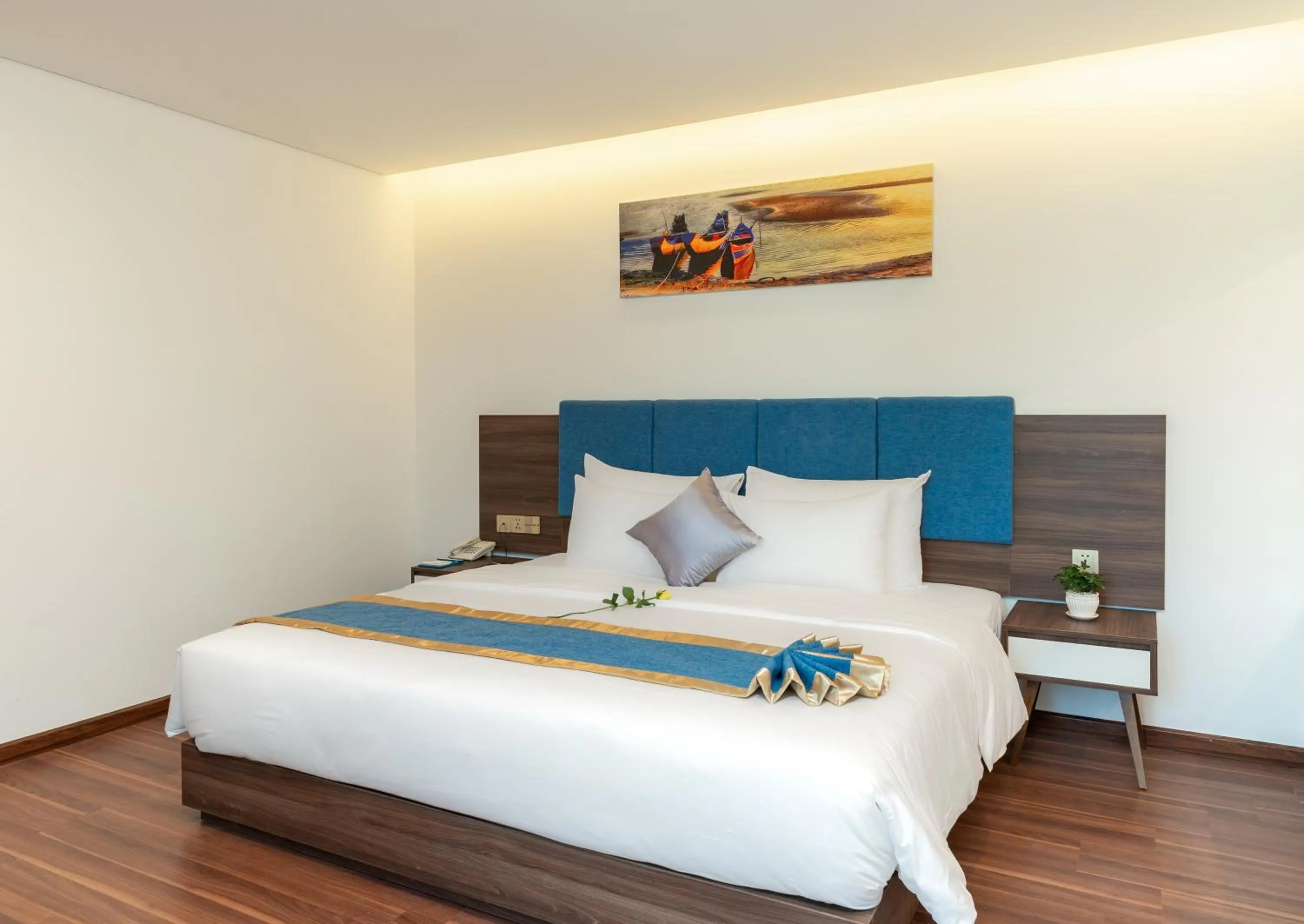 Bedroom, Bed in Grand Gold Hotel