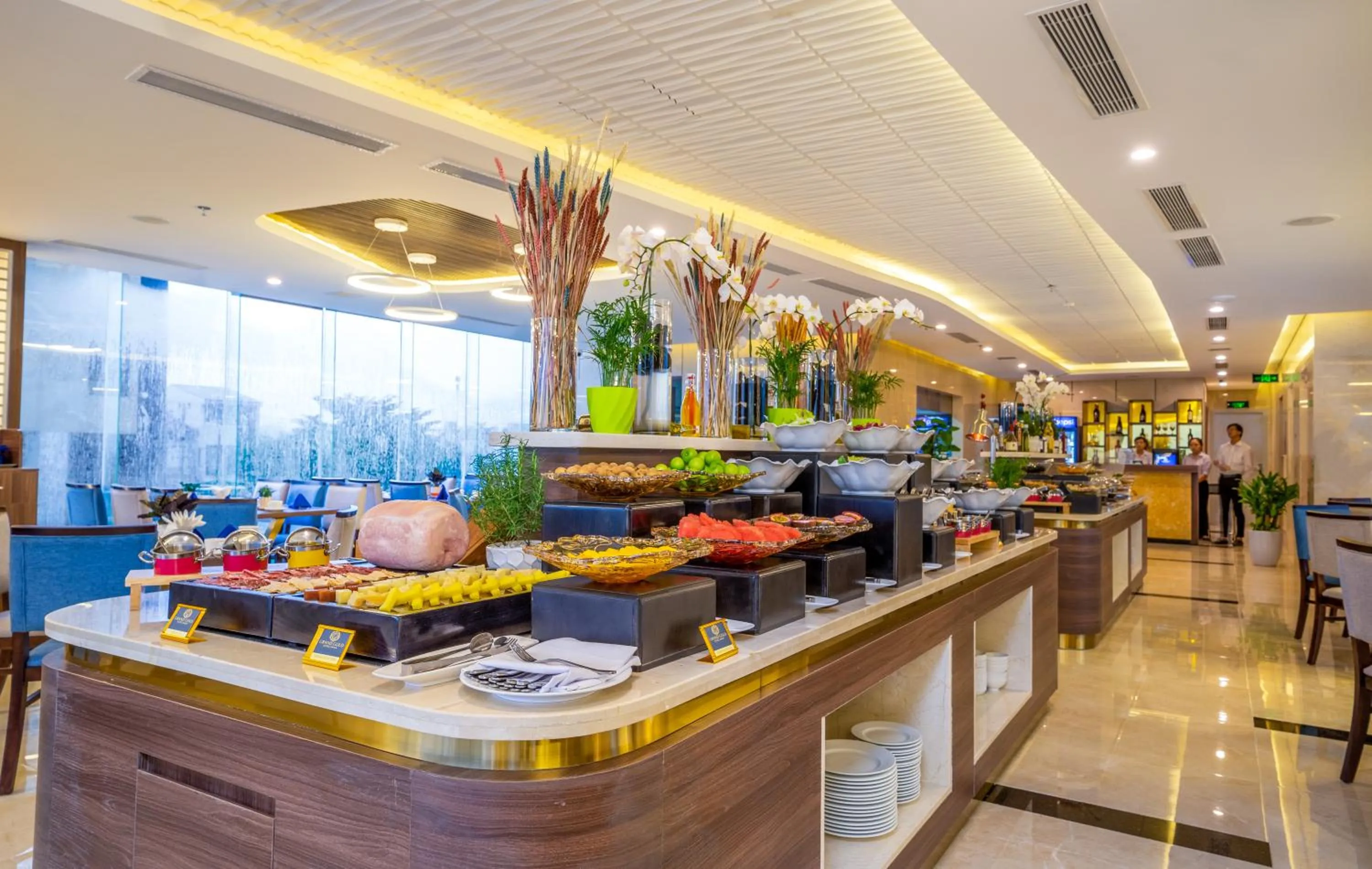 Restaurant/places to eat in Grand Gold Hotel