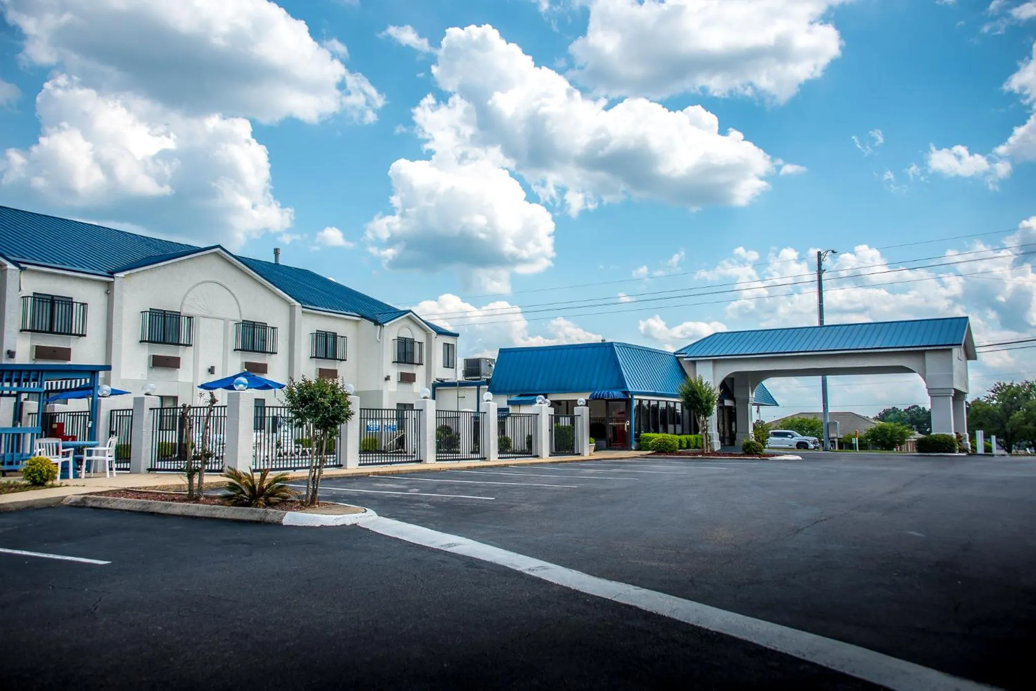 Property building in Days Inn by Wyndham Troy