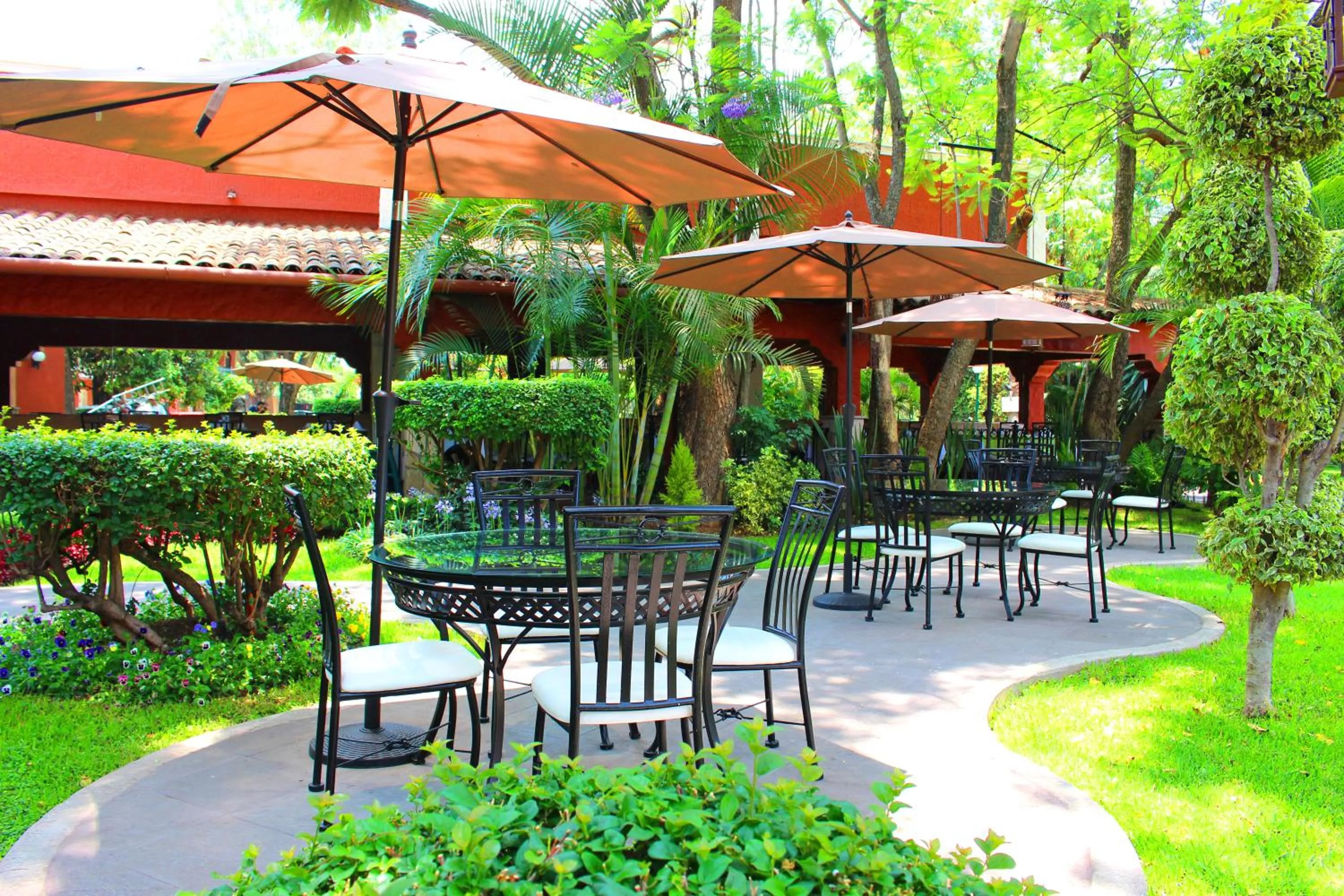 Restaurant/places to eat in Meson del Valle