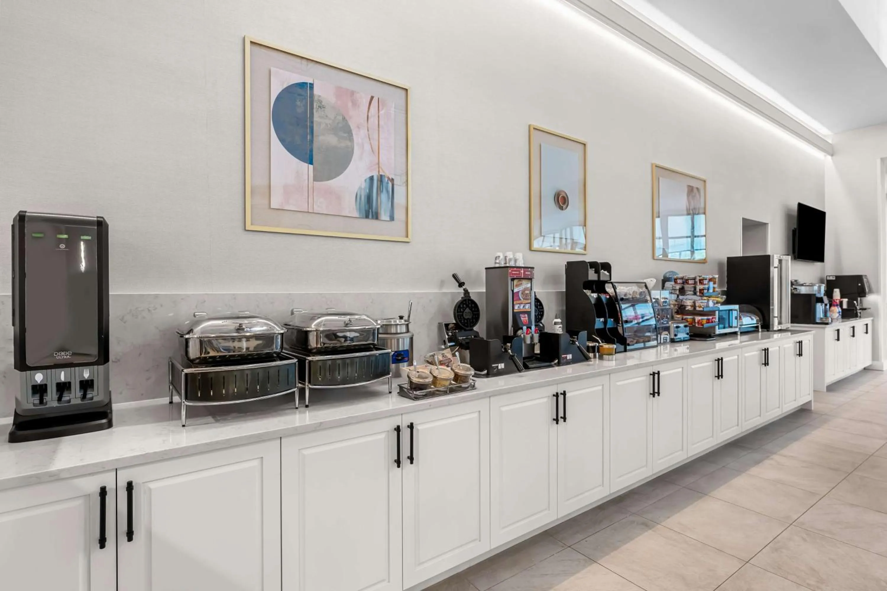 Breakfast in Best Western Plus Puyallup Hotel