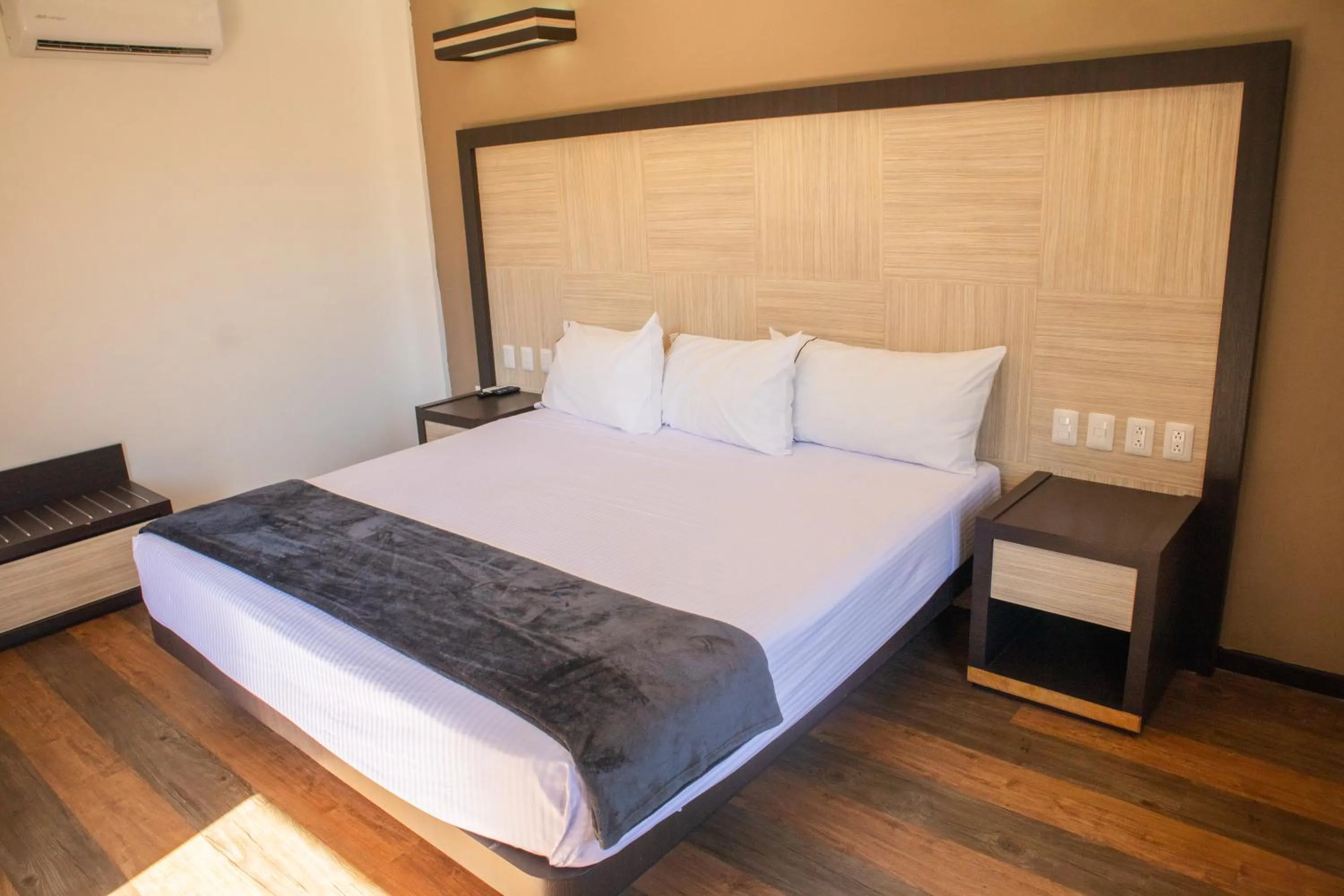 Bed in Hotel Paseo de la Presa