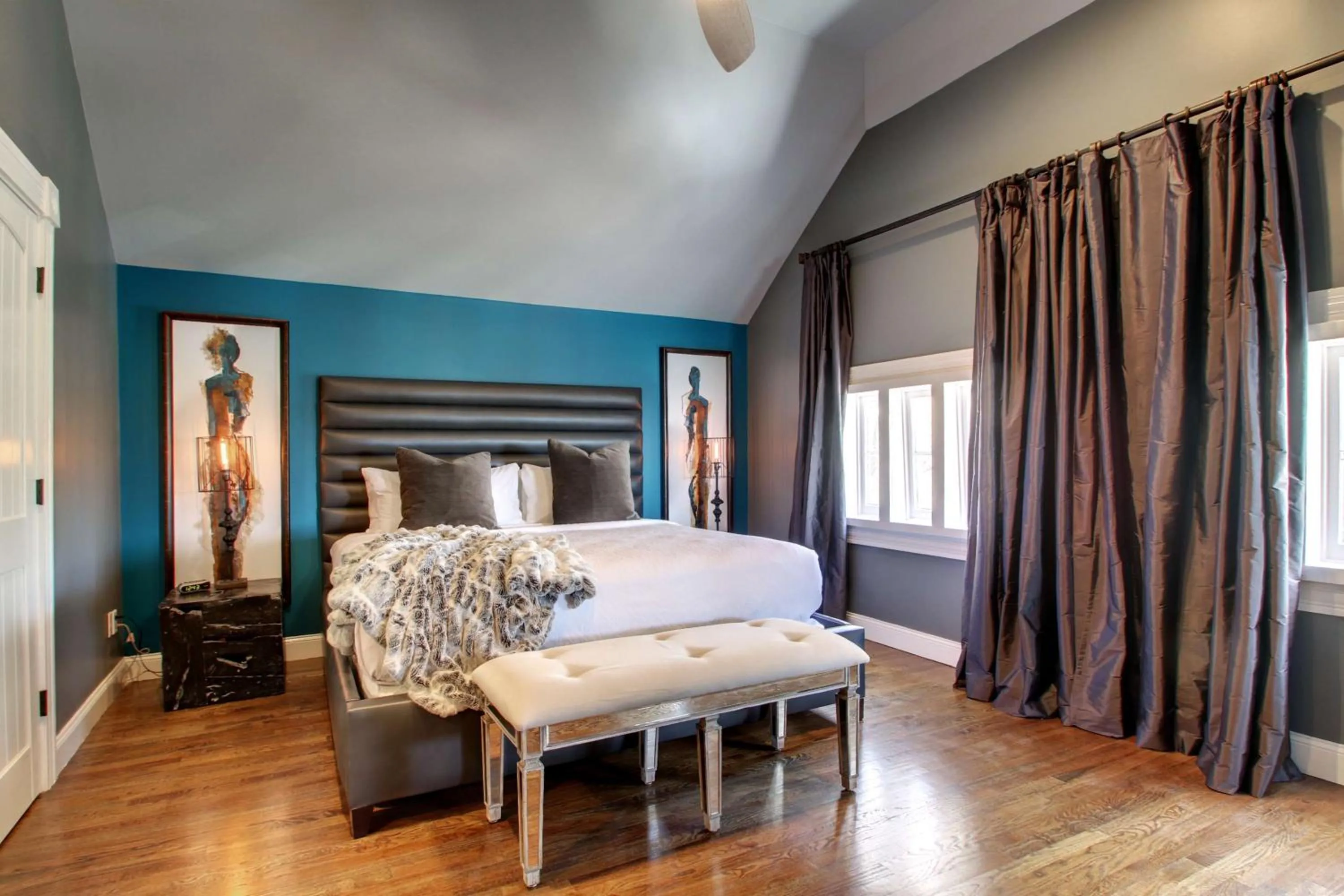 Photo of the whole room, Bed in Hotel Finial BW Premier Collection Oxford - Anniston