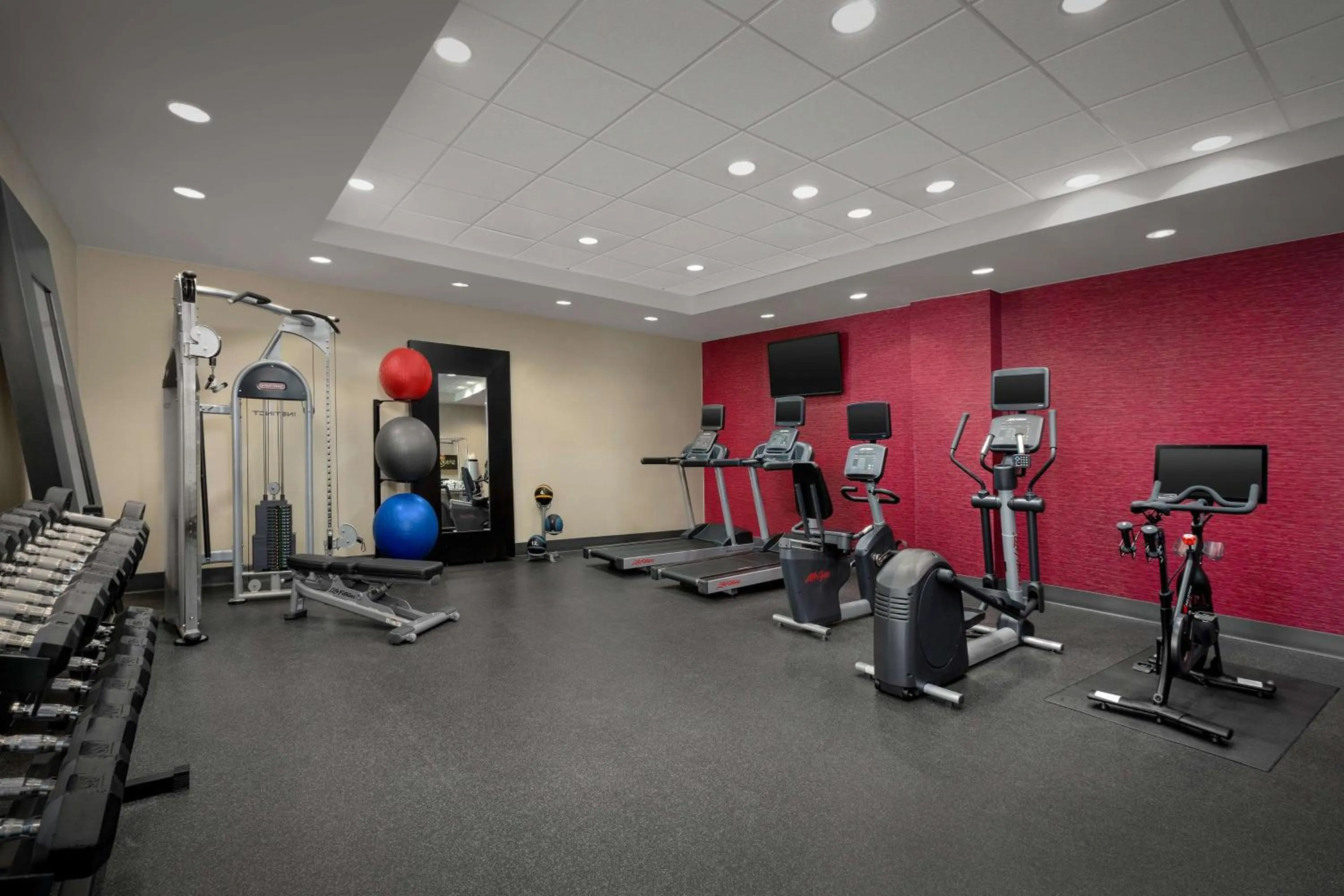 Fitness centre/facilities in Home2 Suites by Hilton Jacksonville, NC