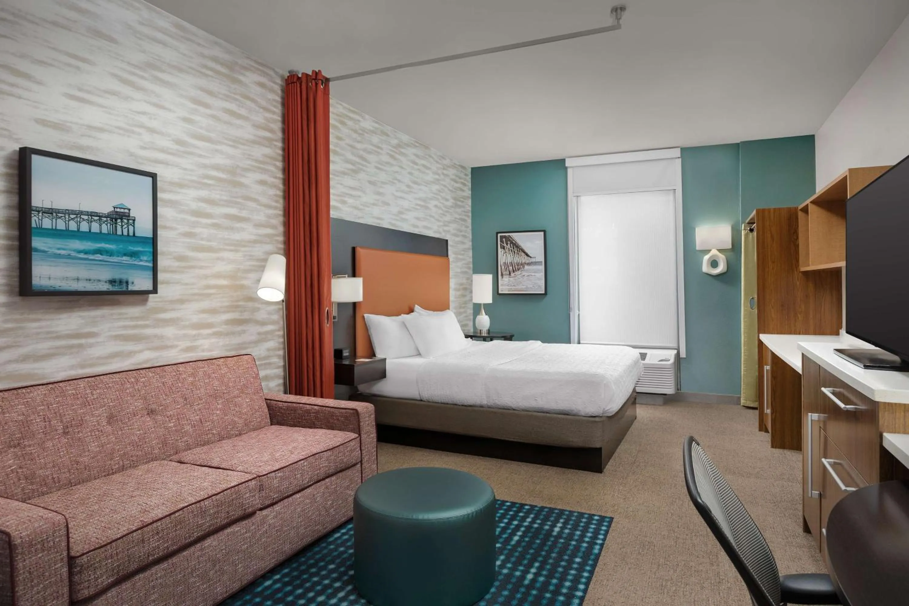 Living room, Bed in Home2 Suites by Hilton Jacksonville, NC