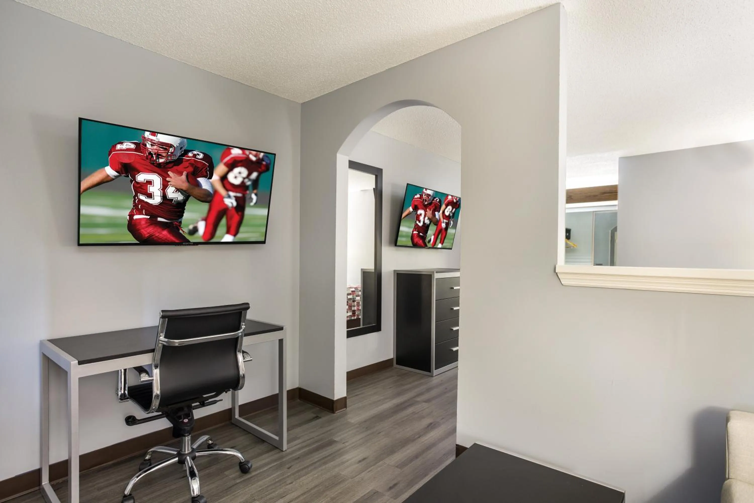 Photo of the whole room in Red Roof Inn & Suites Athens, AL