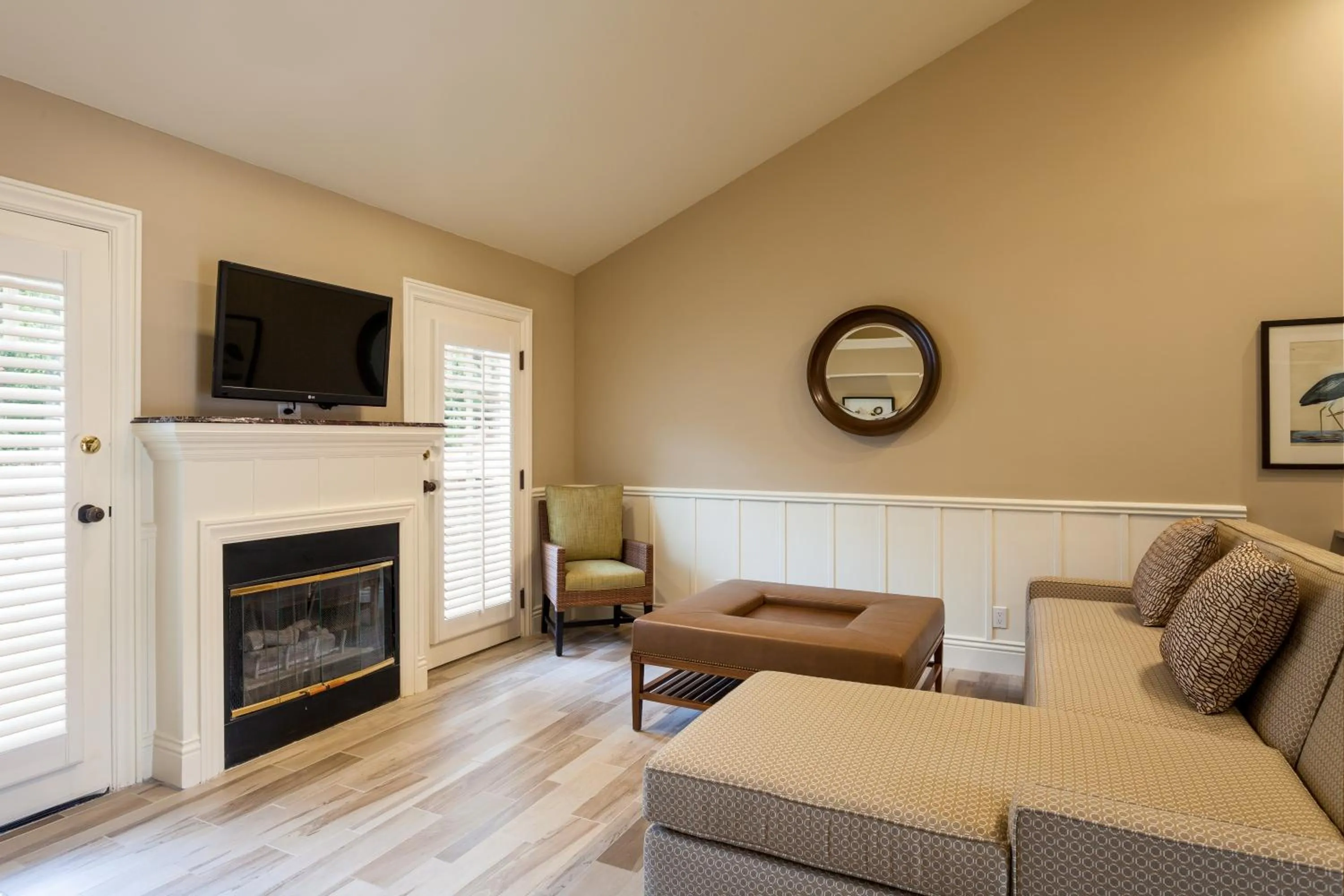 Living room in Lighthouse Lodge & Cottages