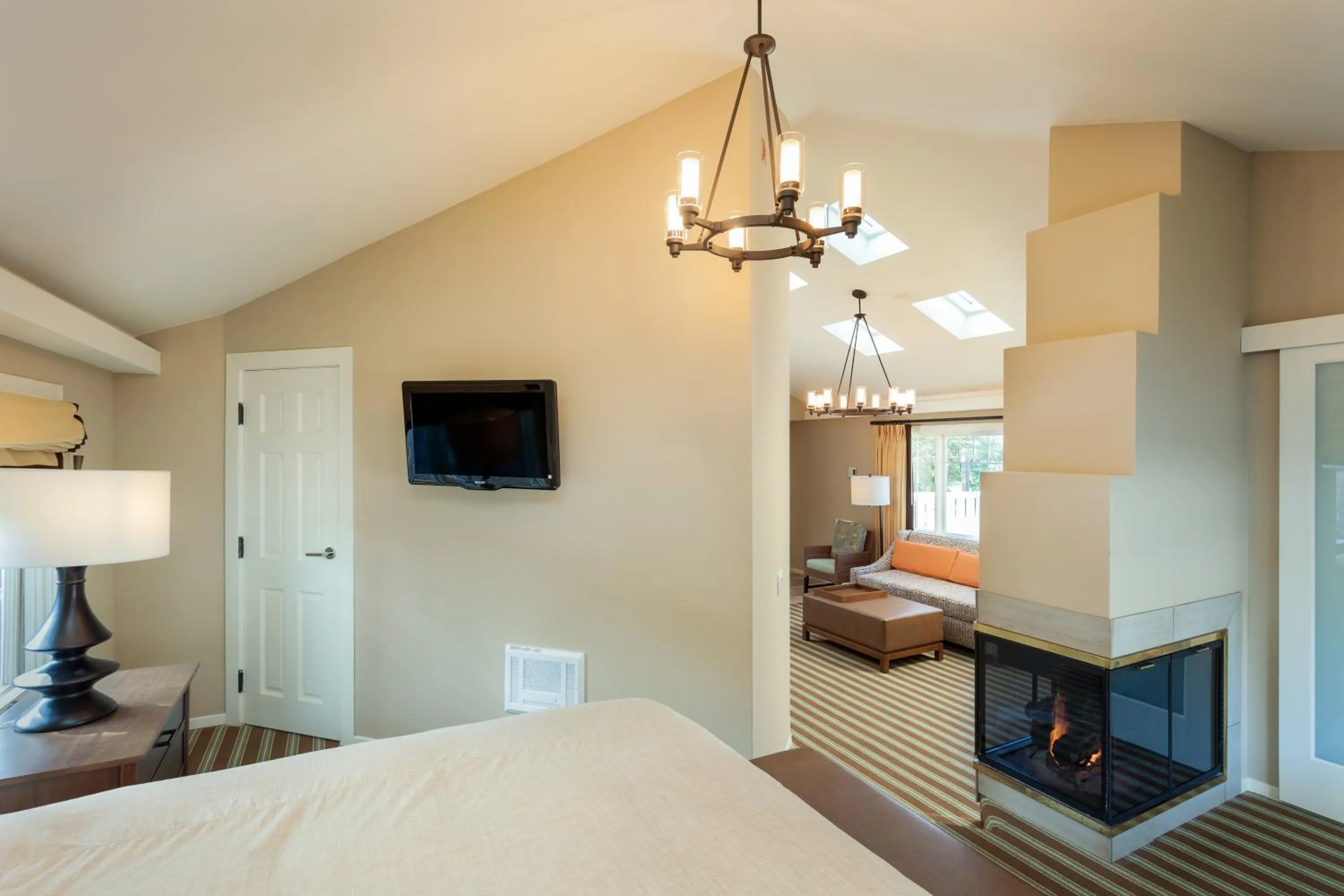 Decorative detail, Bed in Lighthouse Lodge & Cottages