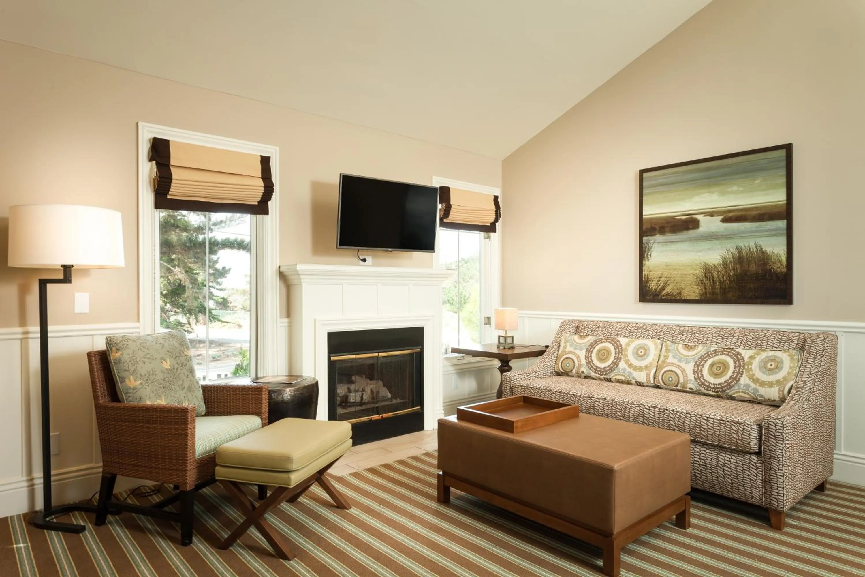 TV and multimedia in Lighthouse Lodge & Cottages