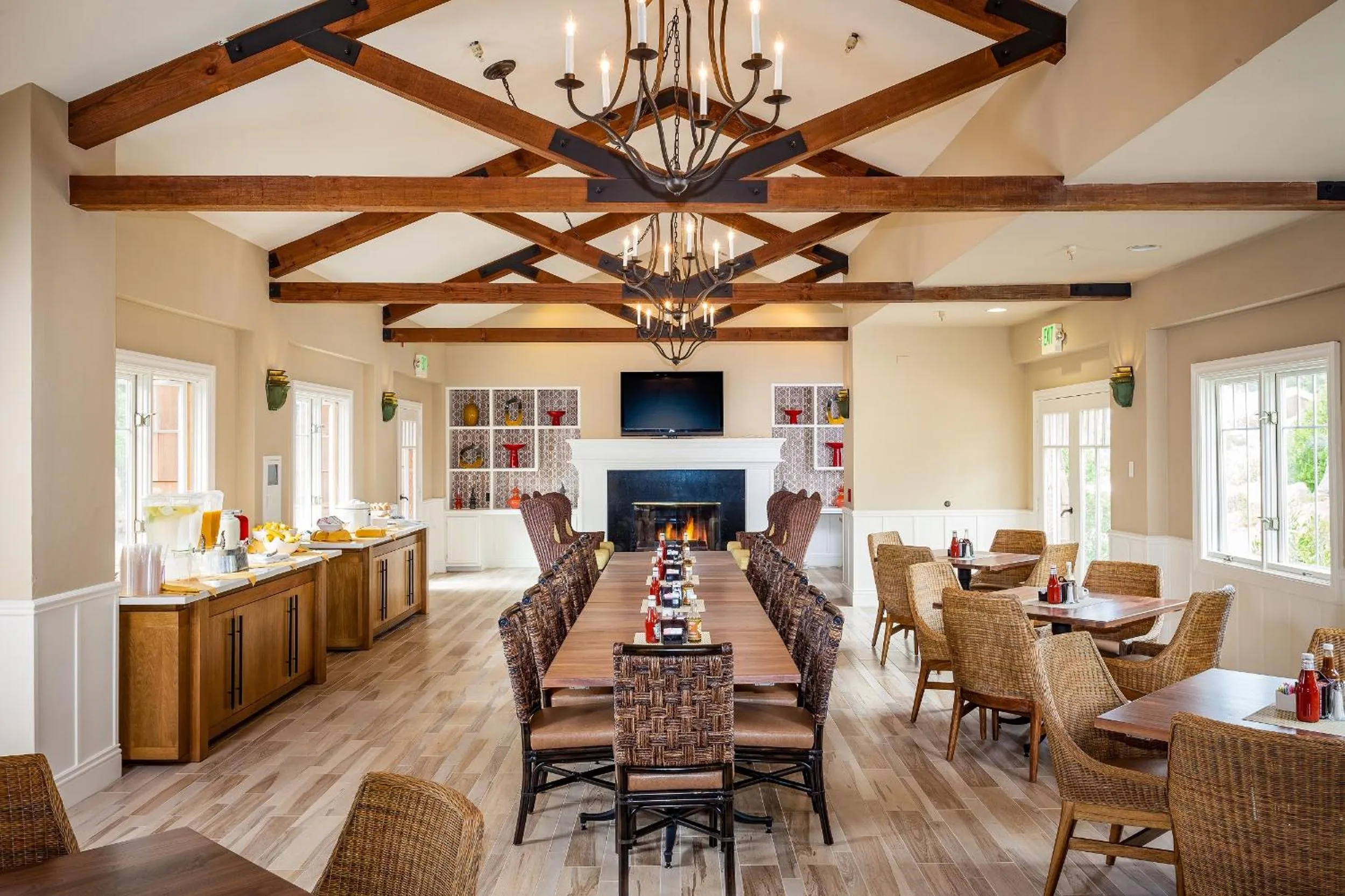 Restaurant/places to eat in Lighthouse Lodge & Cottages