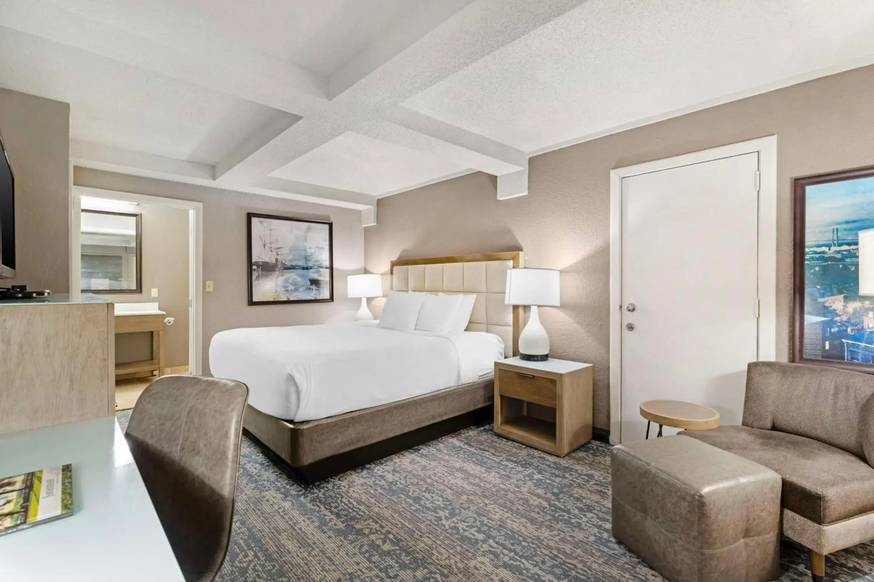 King Room - Non-Smoking in Best Western Savannah Historic District King Room - Non-Smoking in Best Western Savannah Historic District