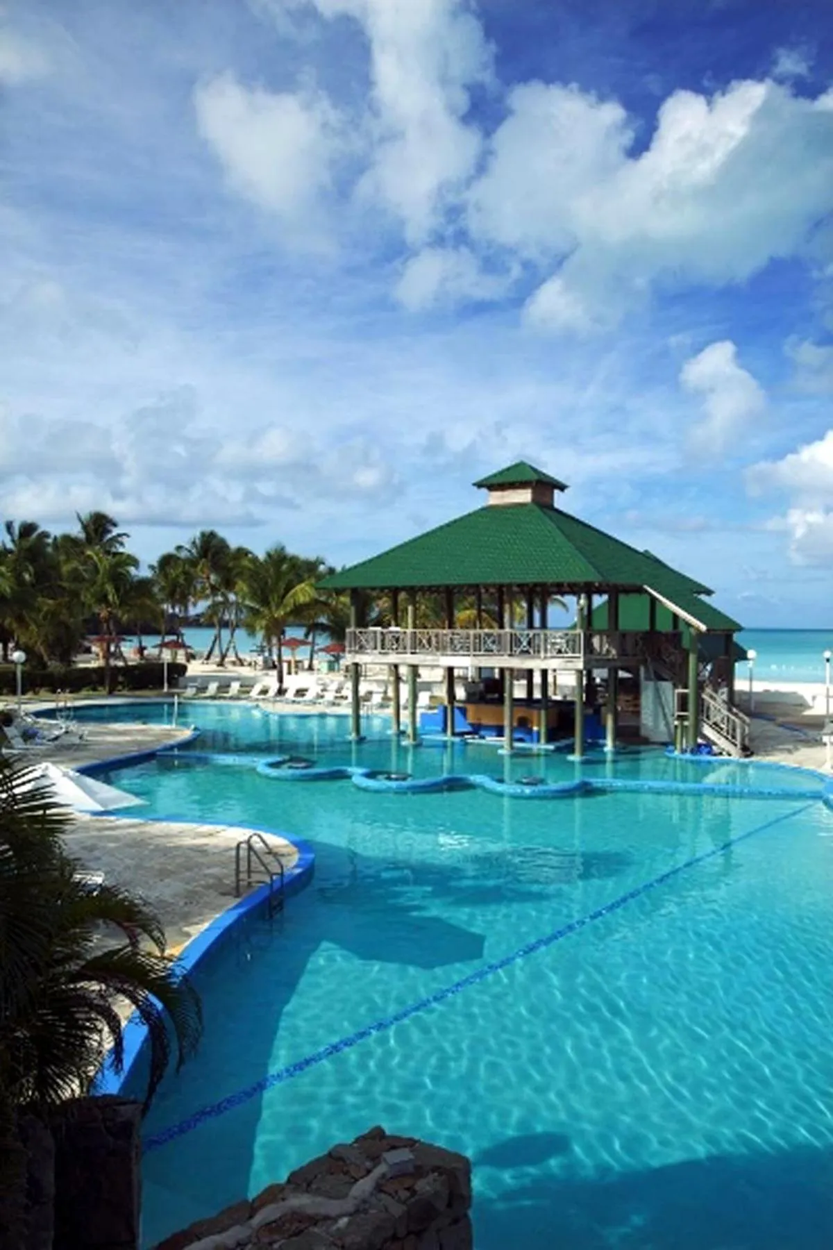 Swimming pool in Jolly Beach Antigua - All Inclusive