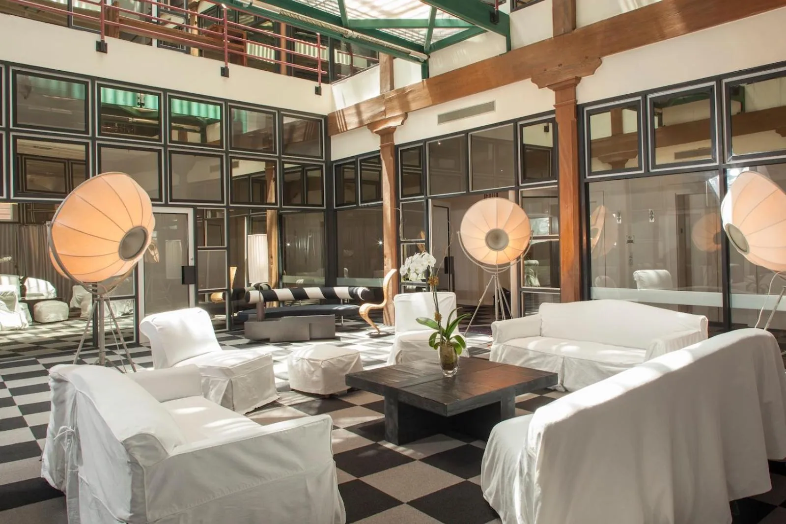 Banquet/Function facilities in Loft 523