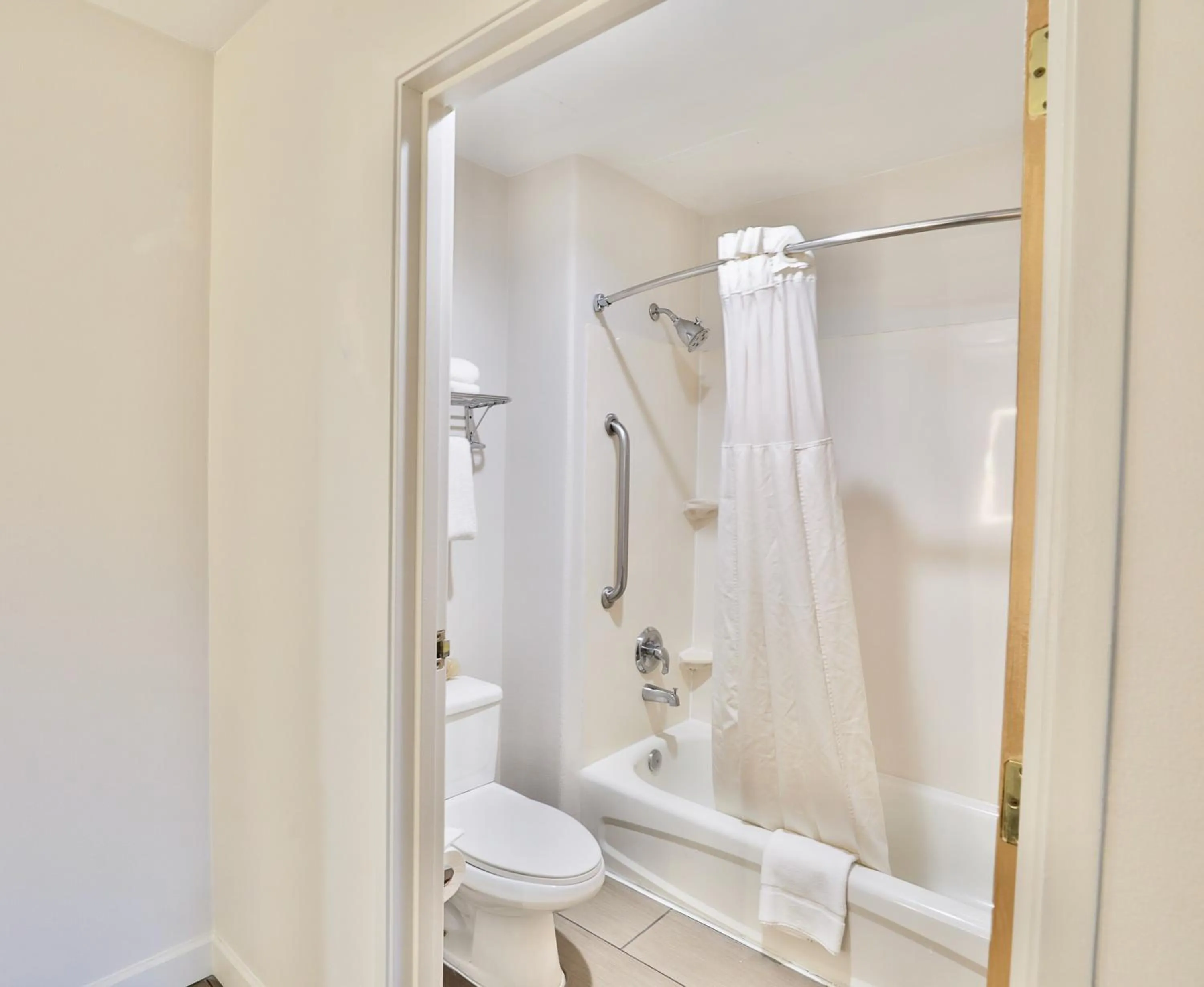 Bathroom in Baymont by Wyndham Tucson Airport