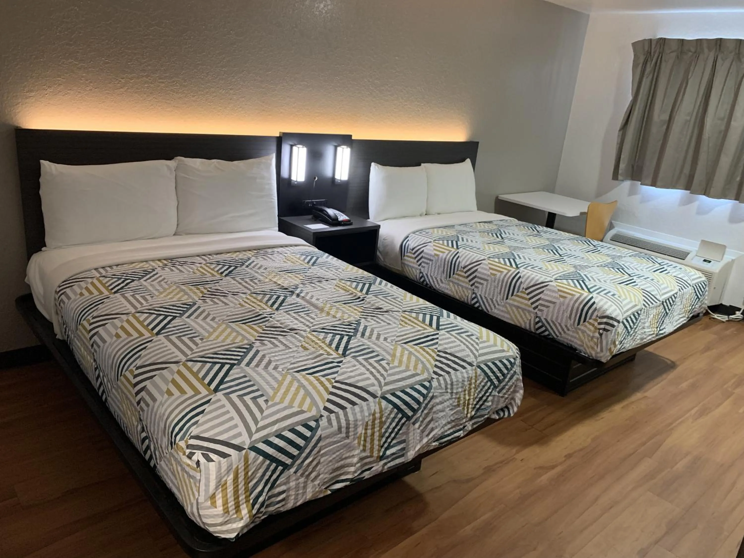 Bedroom, Bed in Motel 6-Atlanta, TX