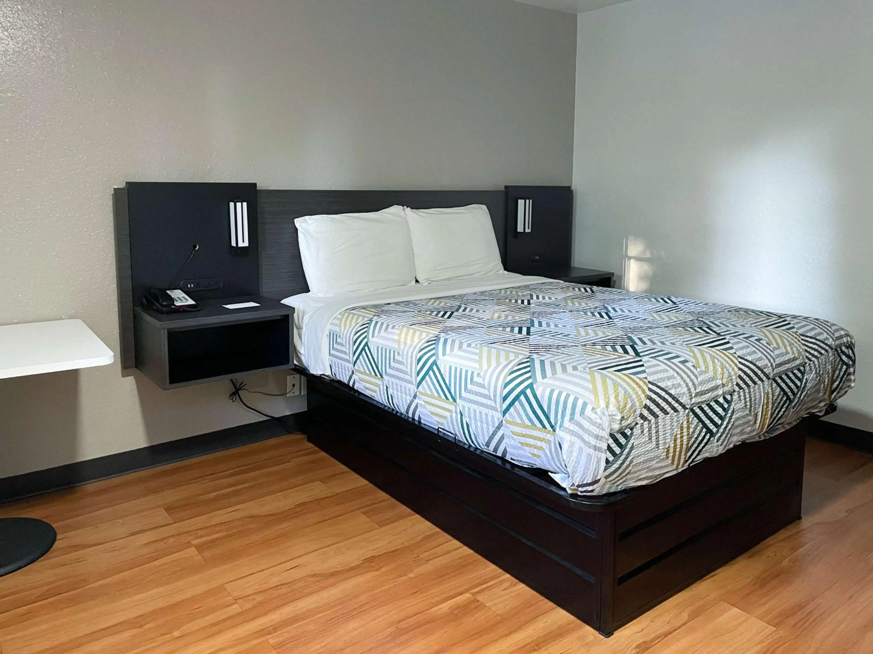 Bedroom, Bed in Motel 6-Atlanta, TX