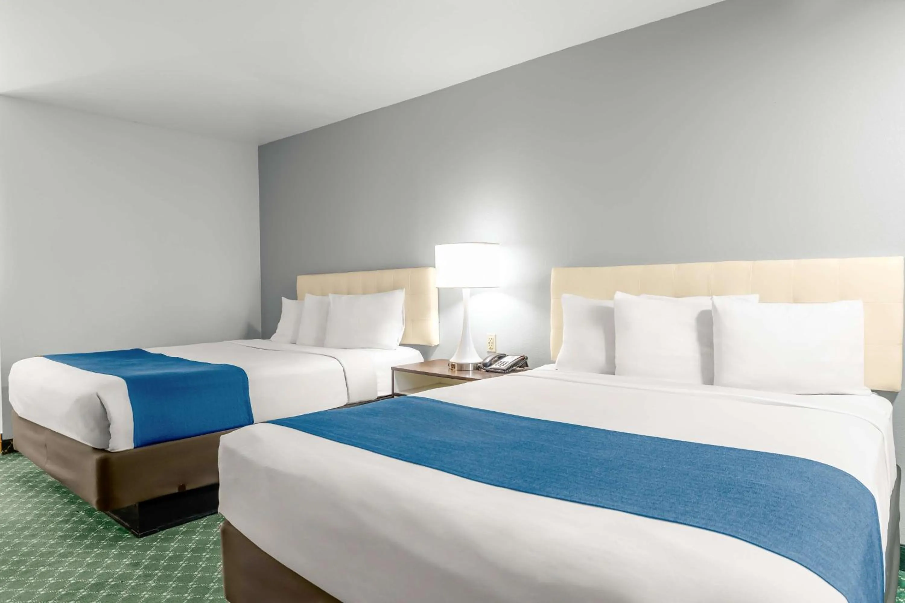 Bed in Studio 6 Suites Flagstaff AZ