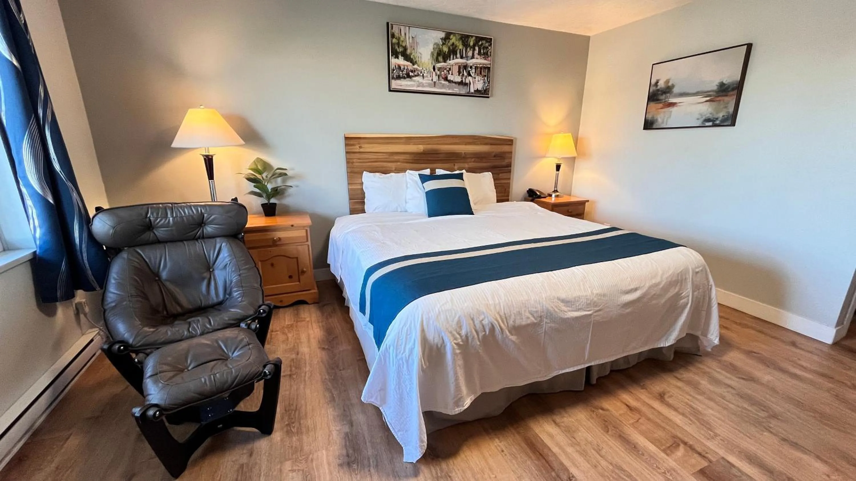 Bedroom, Bed in Harbour Light Motel