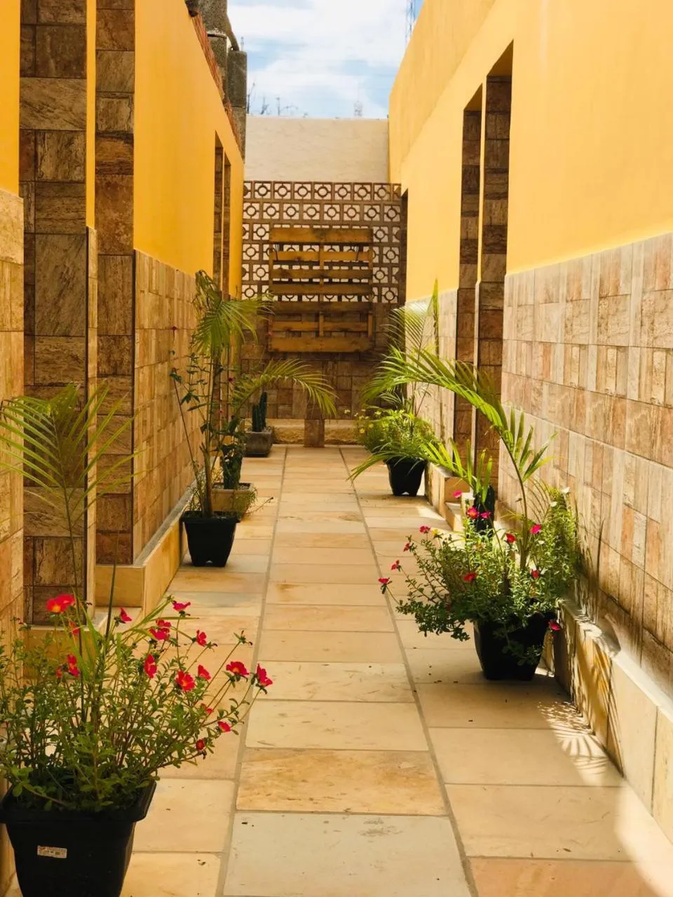 Facade/entrance in Jardim dos Orixás