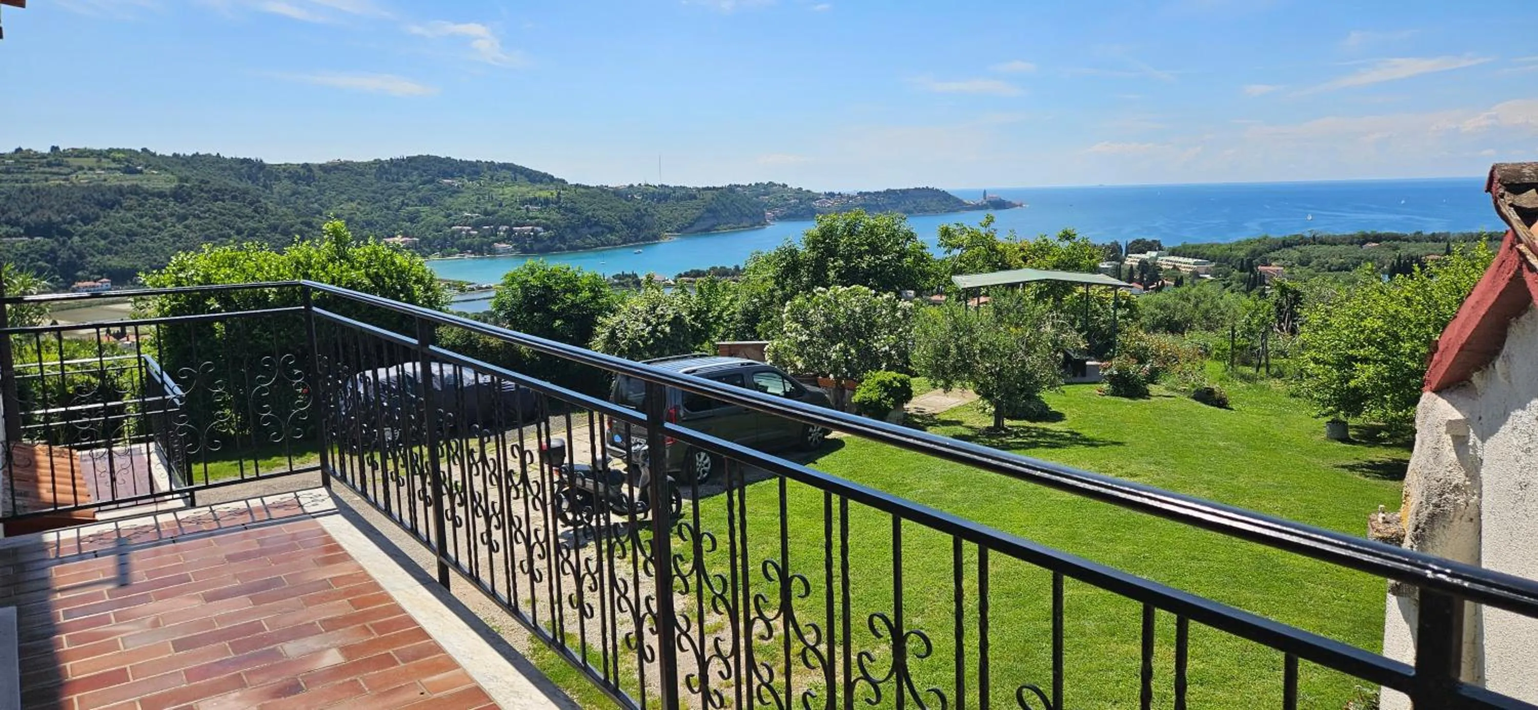 Sea view apartment Renzzo