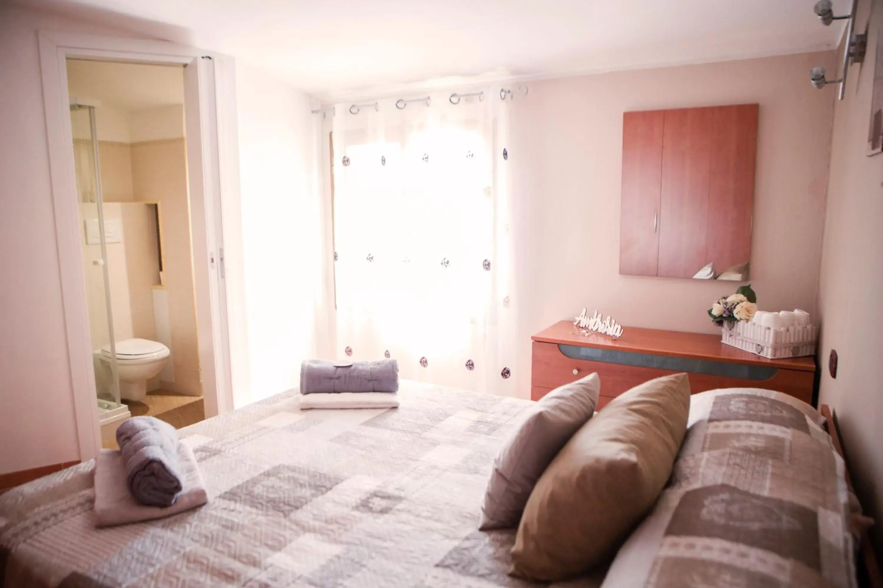 Double Room with Private Bathroom - single occupancy in Ambrosia Double Room with Private Bathroom - single occupancy in Ambrosia