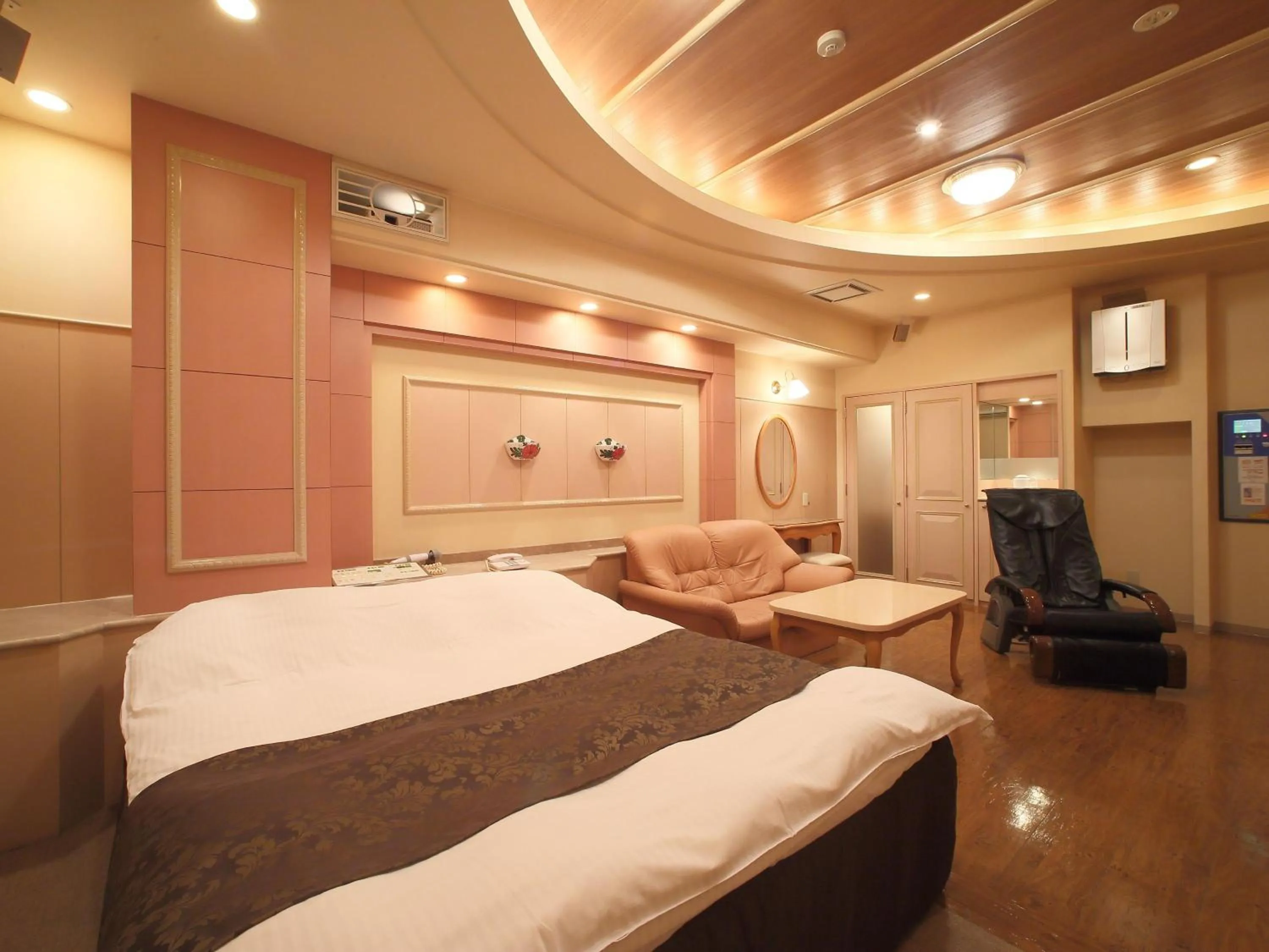 Photo of the whole room, Bed in Hotel Fine Garden Toyonaka Osaka International Itami Airport