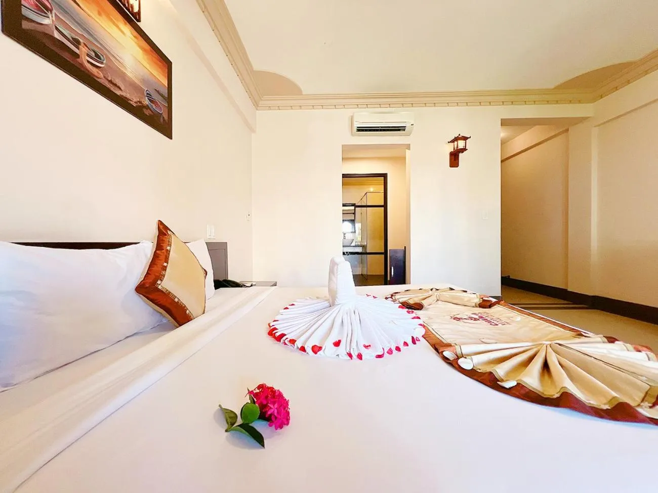 Bed in Champa Resort & Spa