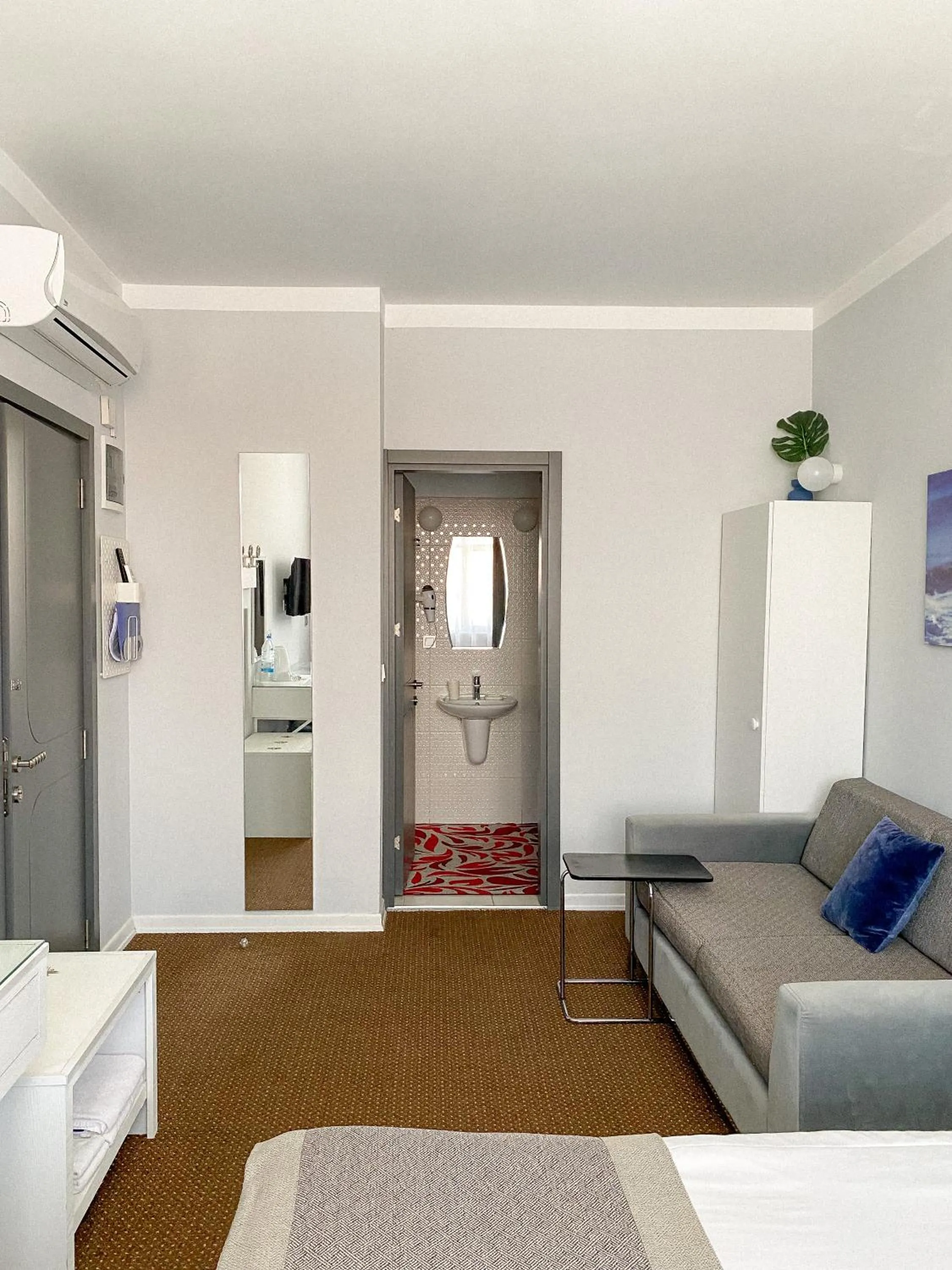 Delight Deluxe Hotel & Spa