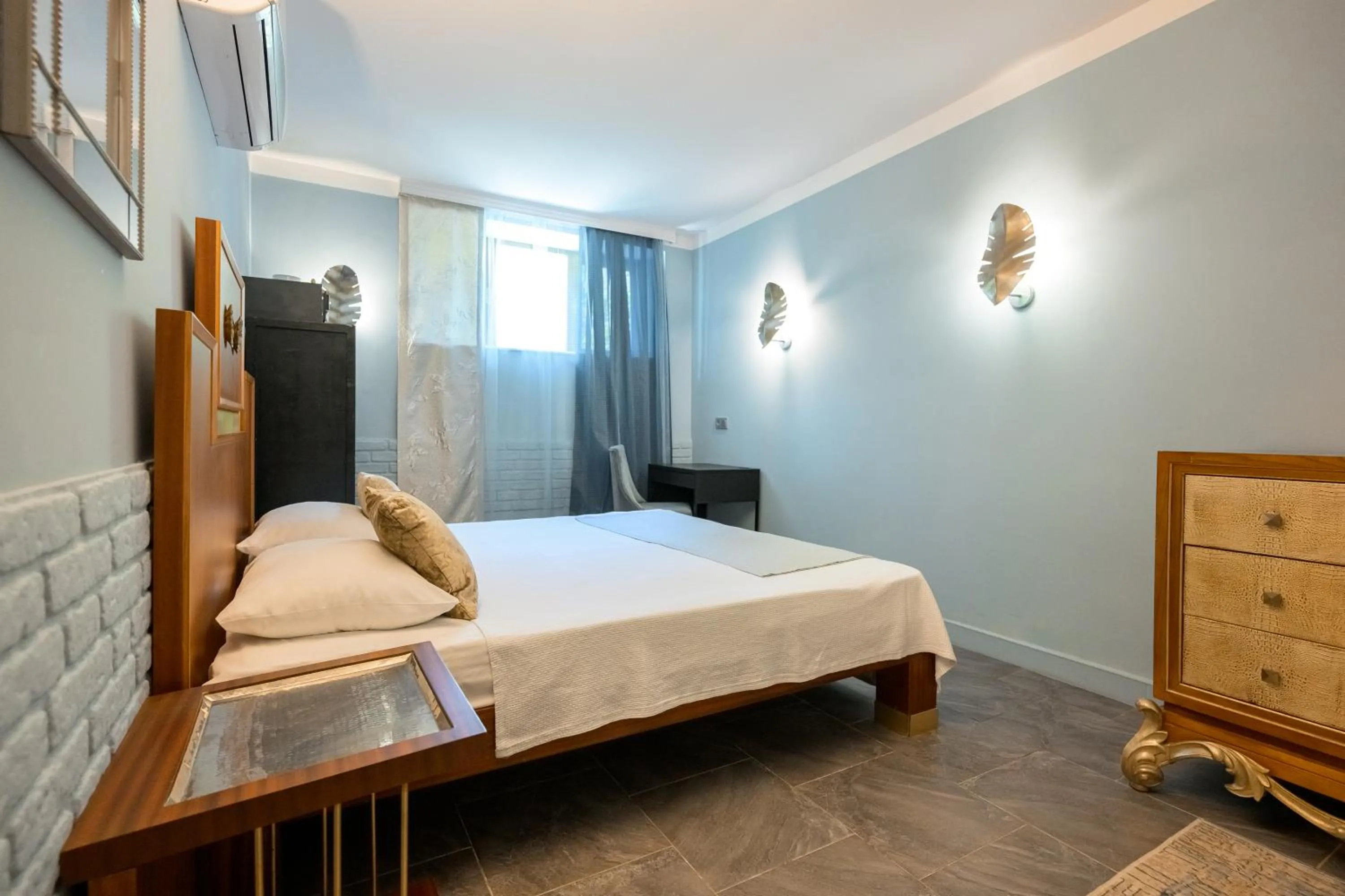 Bed in Delight Deluxe Hotel & Spa