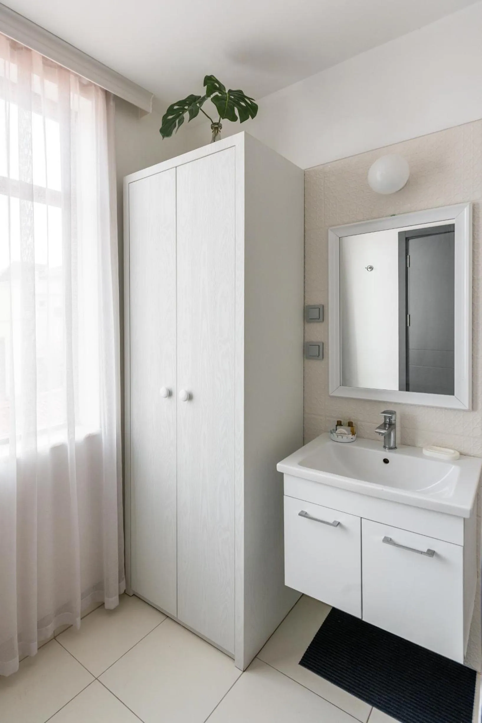 Shower in Delight Deluxe Hotel & Spa