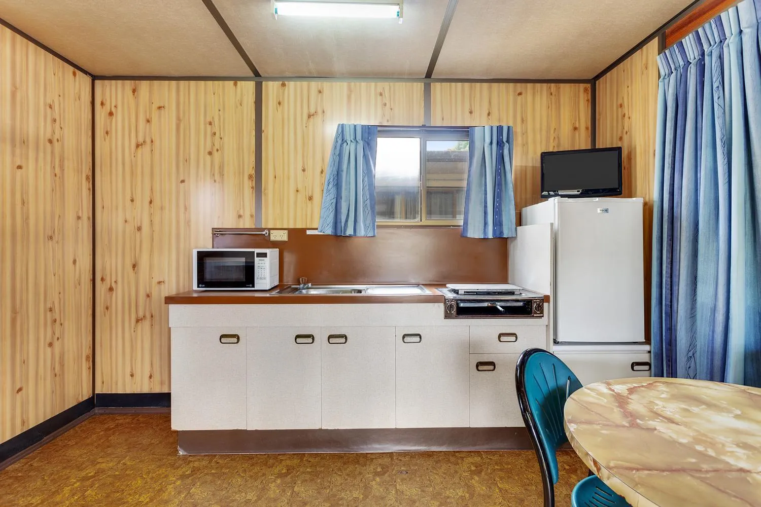 Kitchen or kitchenette in First City Caravilla