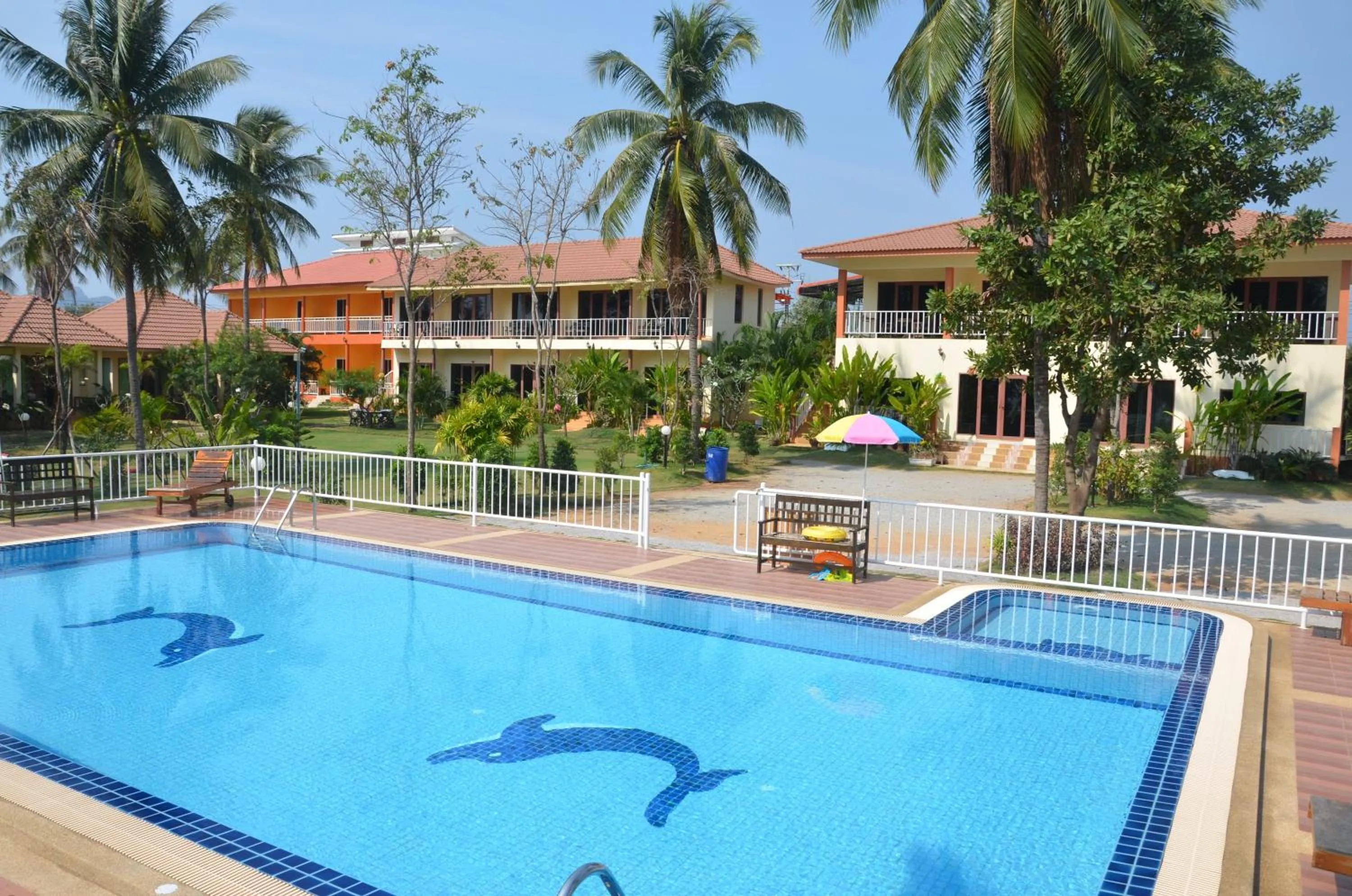 Pool view in Pranmanee Beach Resort