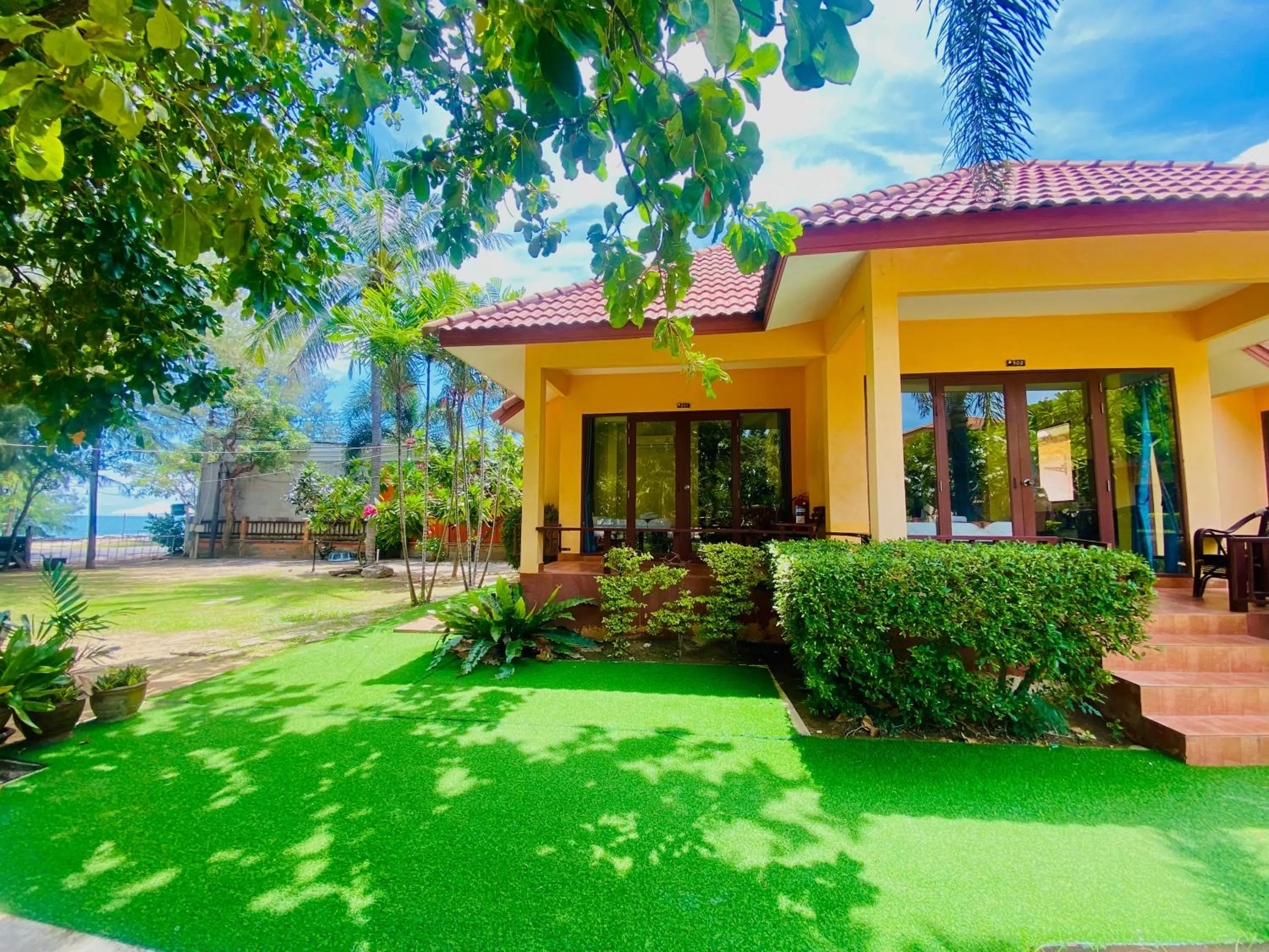 Pranmanee Beach Resort