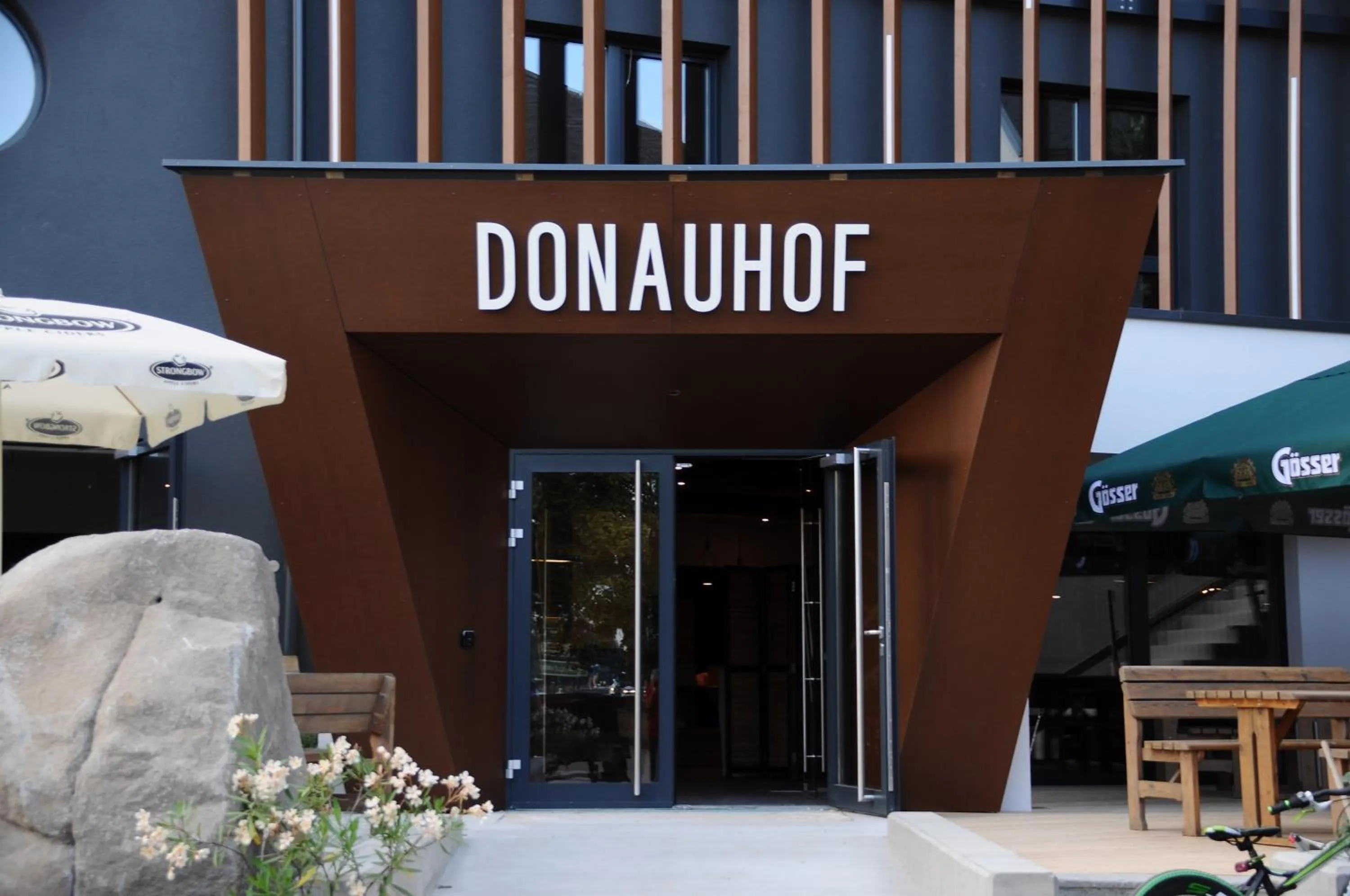 Facade/entrance in Hotel Donauhof Mauthausen
