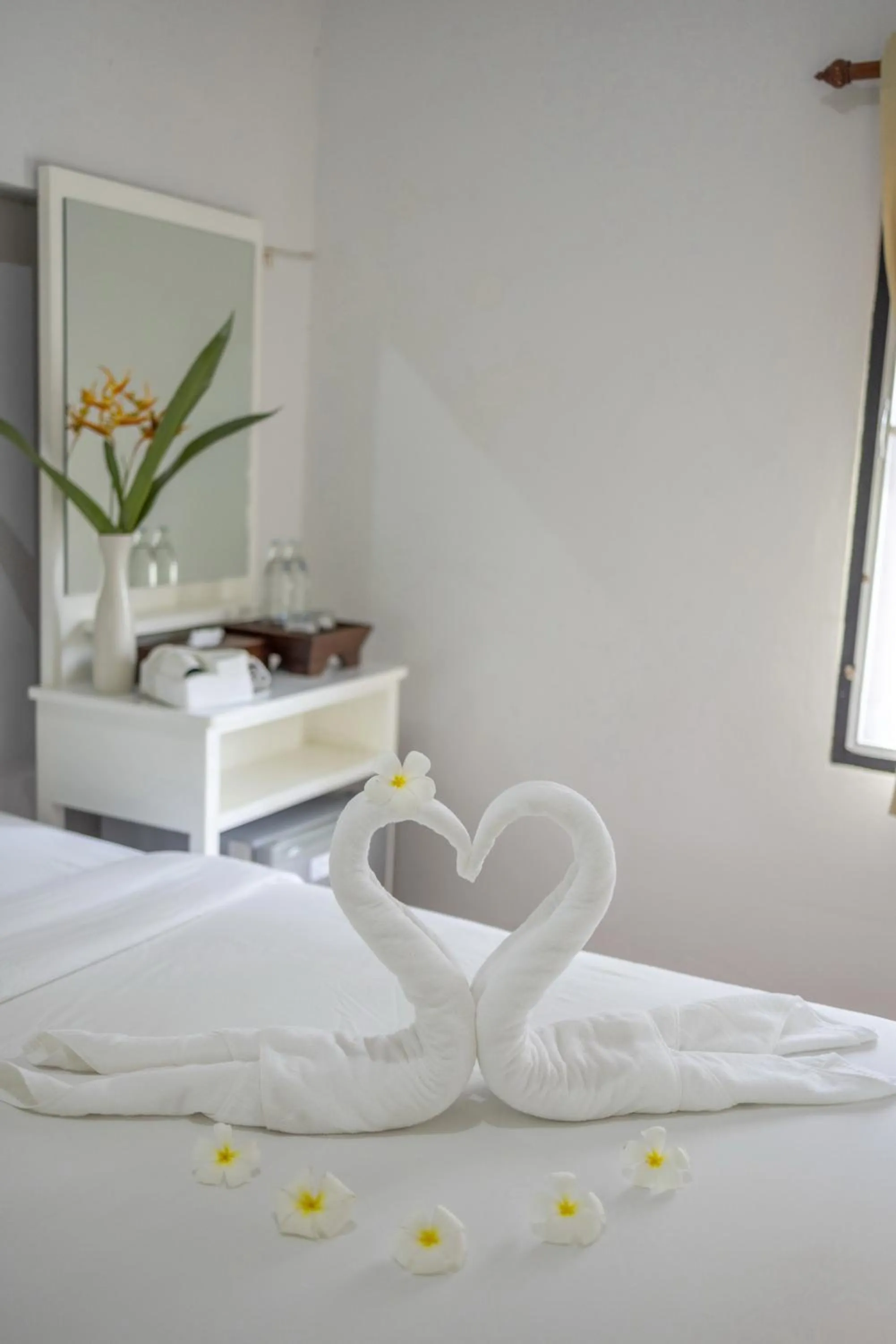 Bed in Ban's Diving Resort