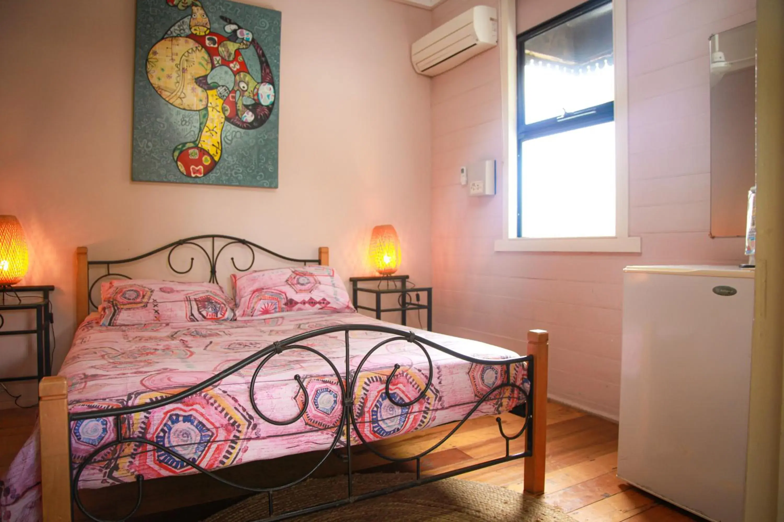 Deluxe Double Room with Shared Bathroom in Dreamtime Hostel Deluxe Double Room with Shared Bathroom in Dreamtime Hostel