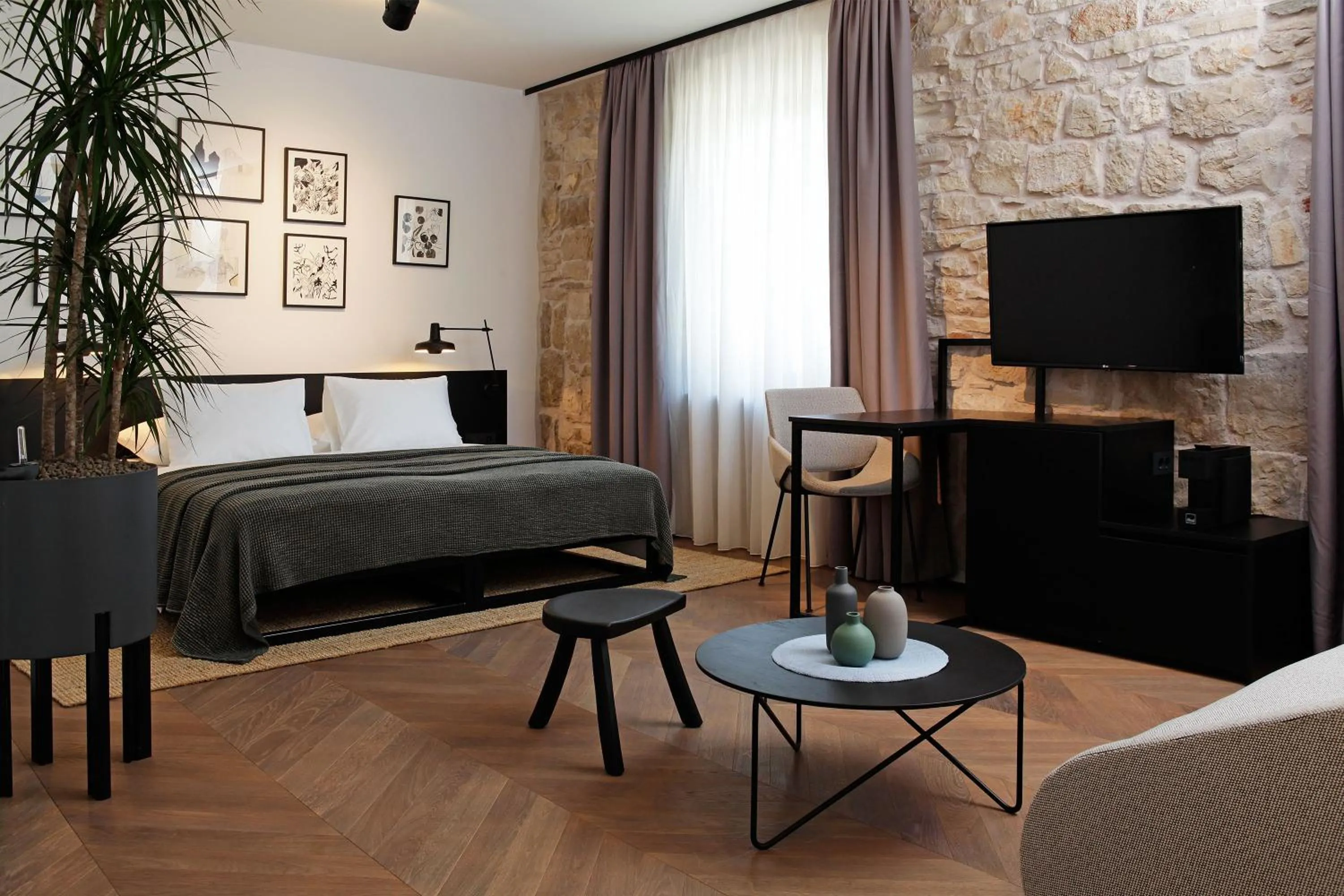 Photo of the whole room, Bed in Boutique rooms Kastel Ismaeli