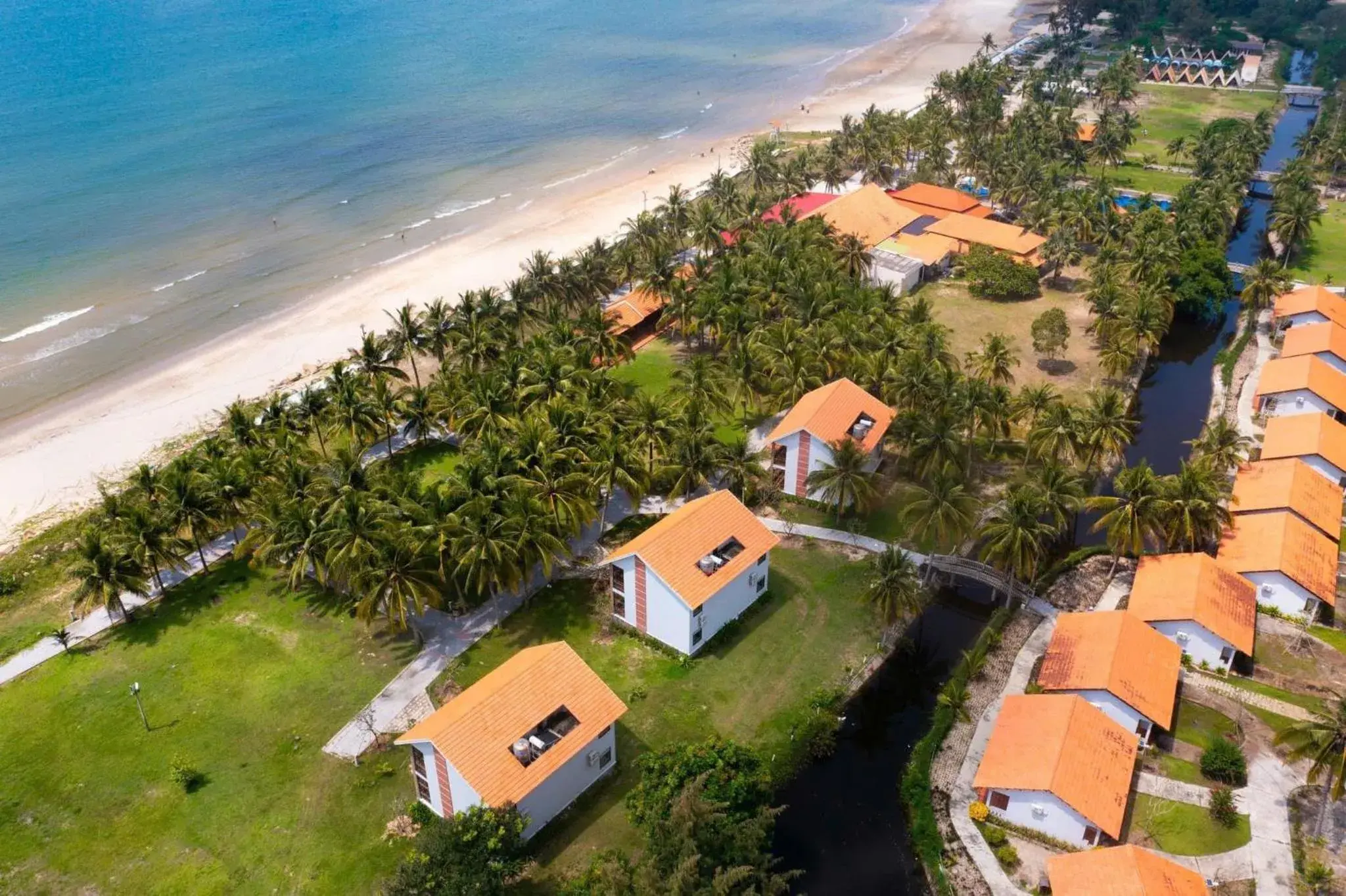 Deluxe Double or Twin Room with Sea View in Dat Lanh Beach Resort Deluxe Double or Twin Room with Sea View in Dat Lanh Beach Resort